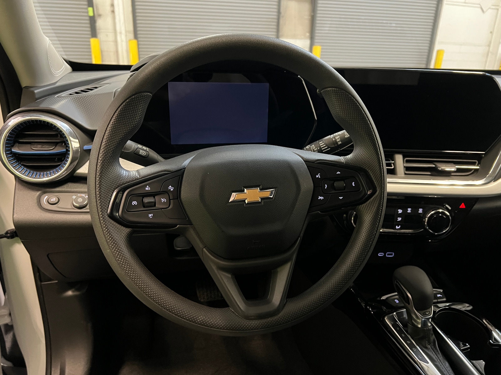 Thumbnail: 2025 Chevrolet Trax - 5