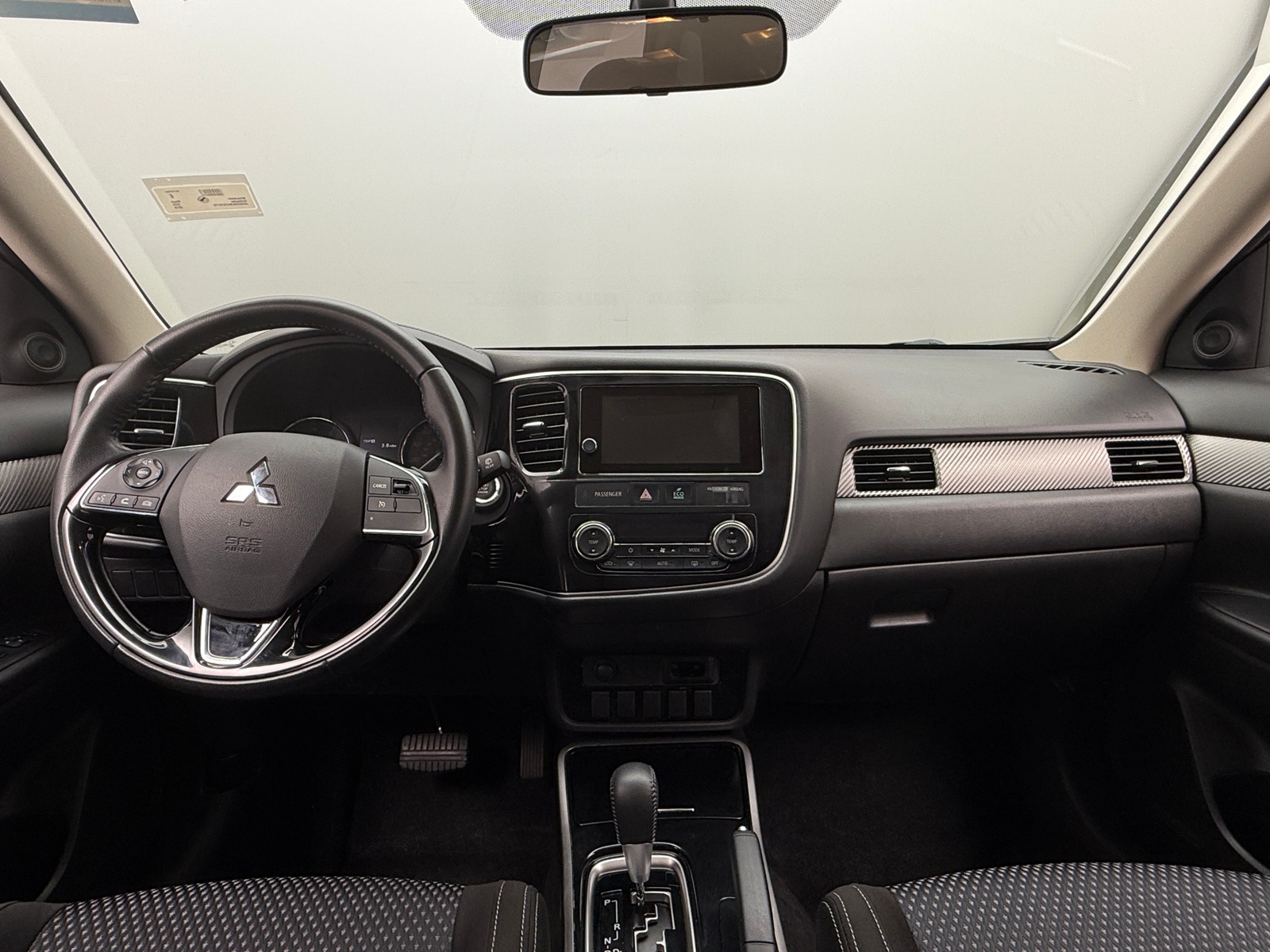 Thumbnail: 2018 Mitsubishi Outlander - 3