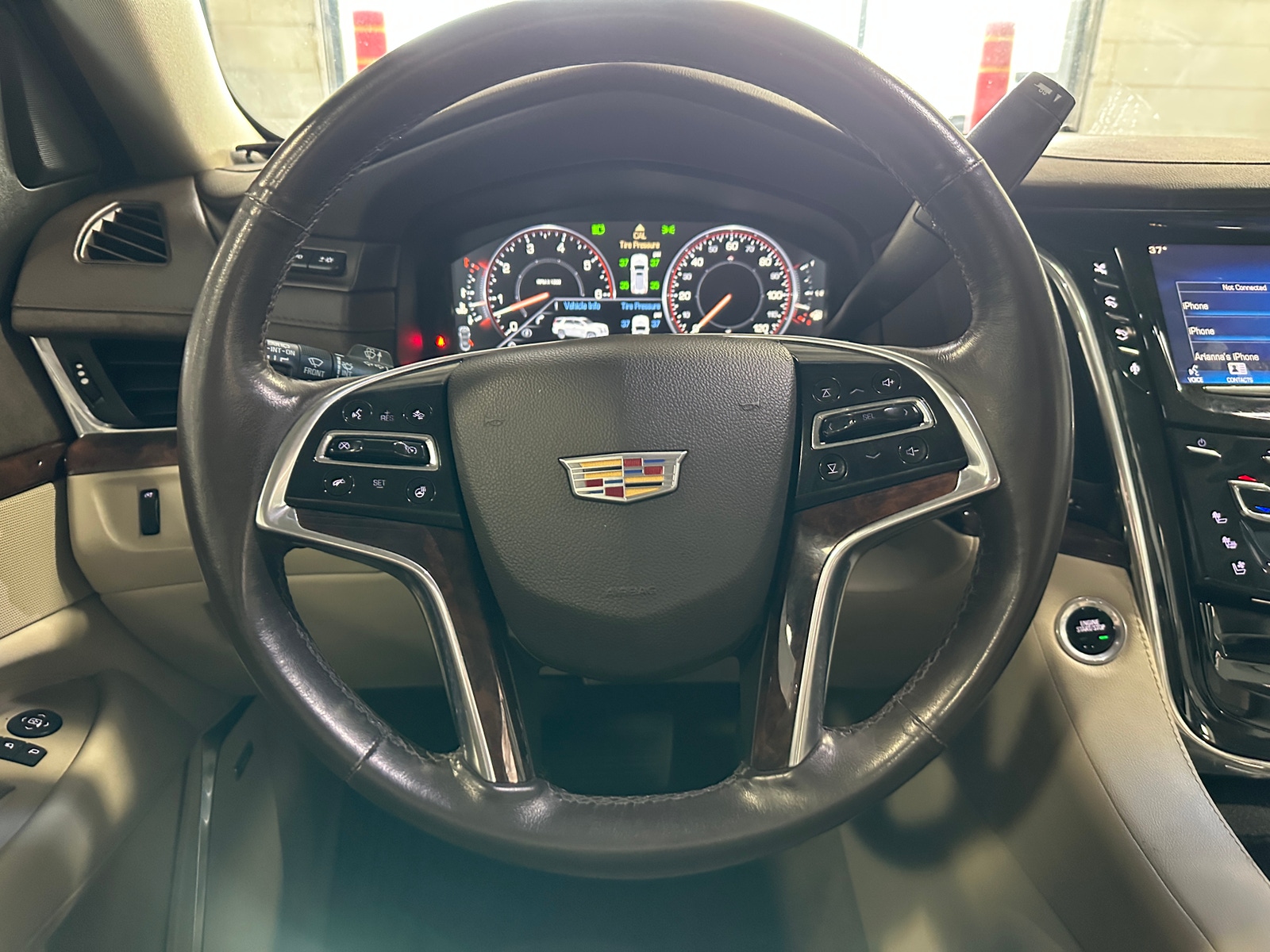 Thumbnail: 2015 Cadillac Escalade - 4