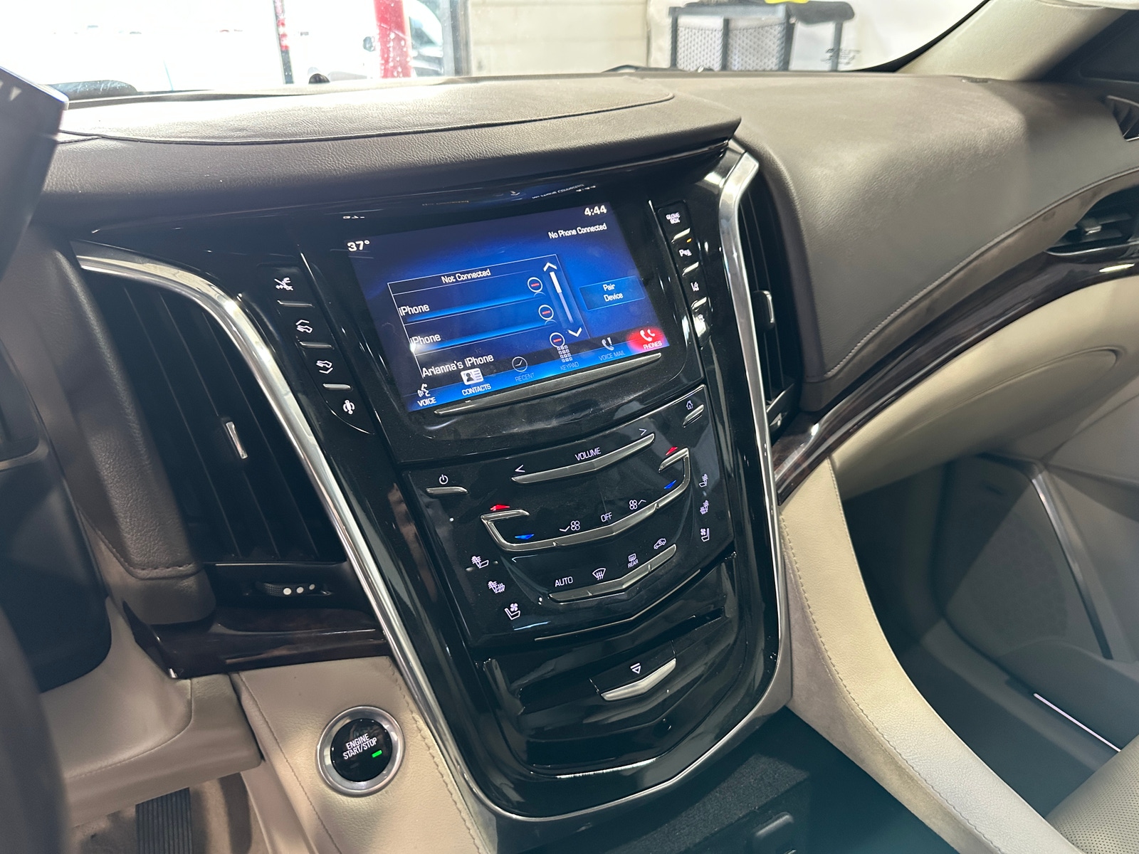 Thumbnail: 2015 Cadillac Escalade - 3