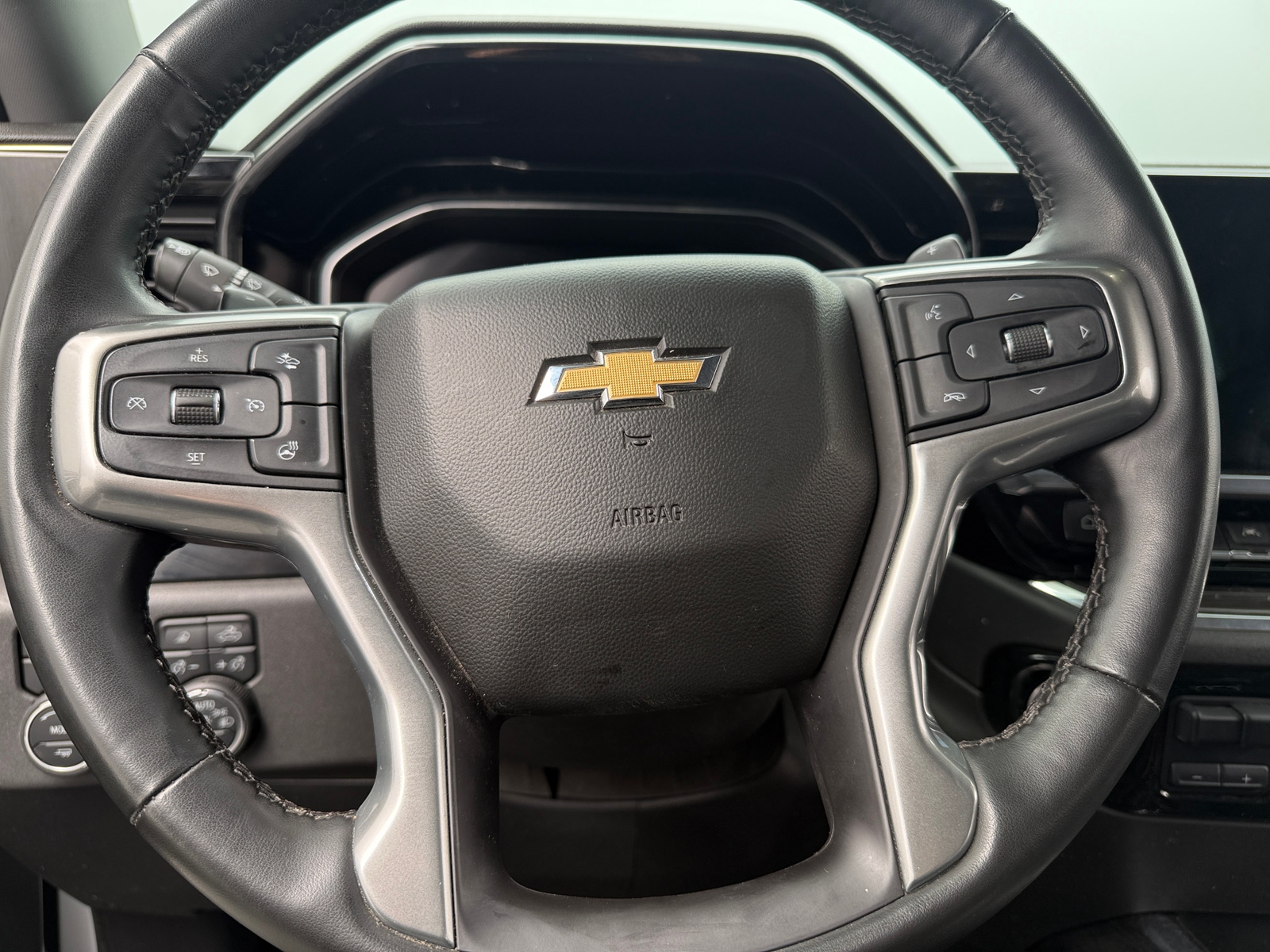 Thumbnail: 2023 Chevrolet Silverado 1500 - 4