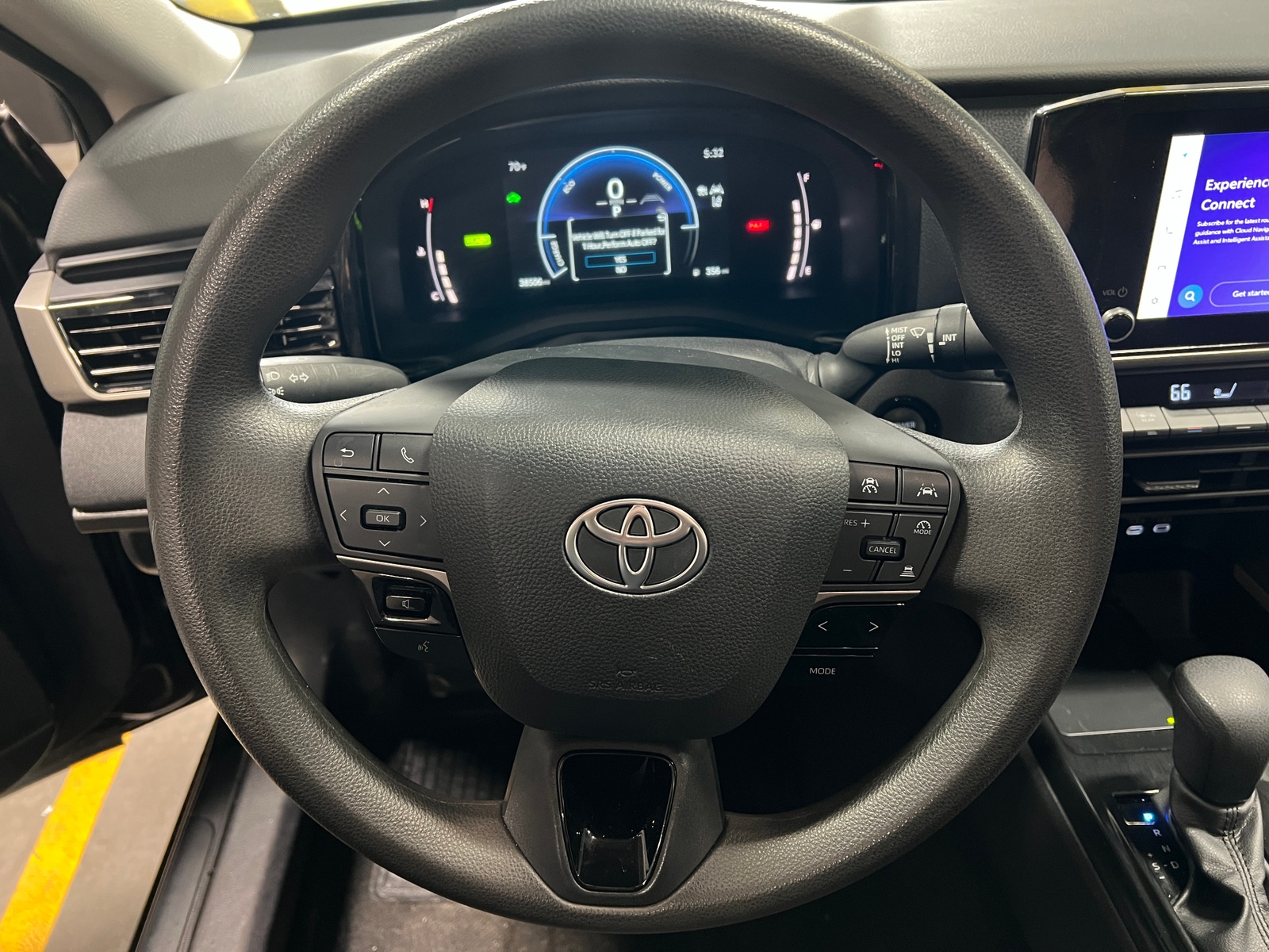 Thumbnail: 2025 Toyota Camry - 5