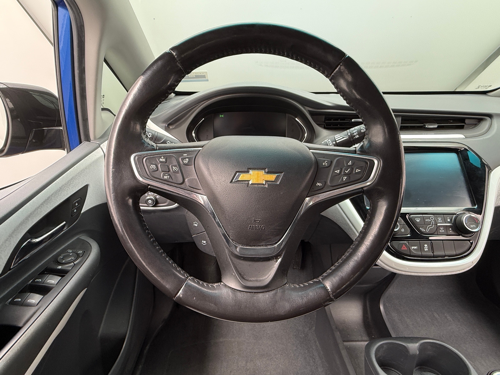 Thumbnail: 2017 Chevrolet Bolt EV - 5