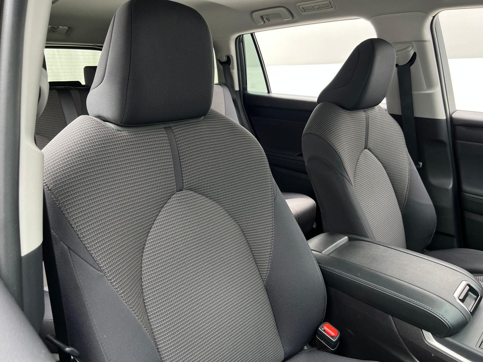 Thumbnail: 2025 Toyota Highlander - 2