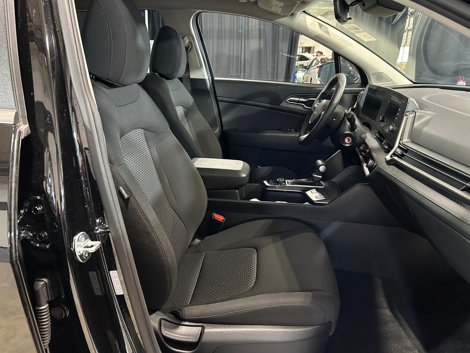 Thumbnail: 2025 Kia Sportage - 2