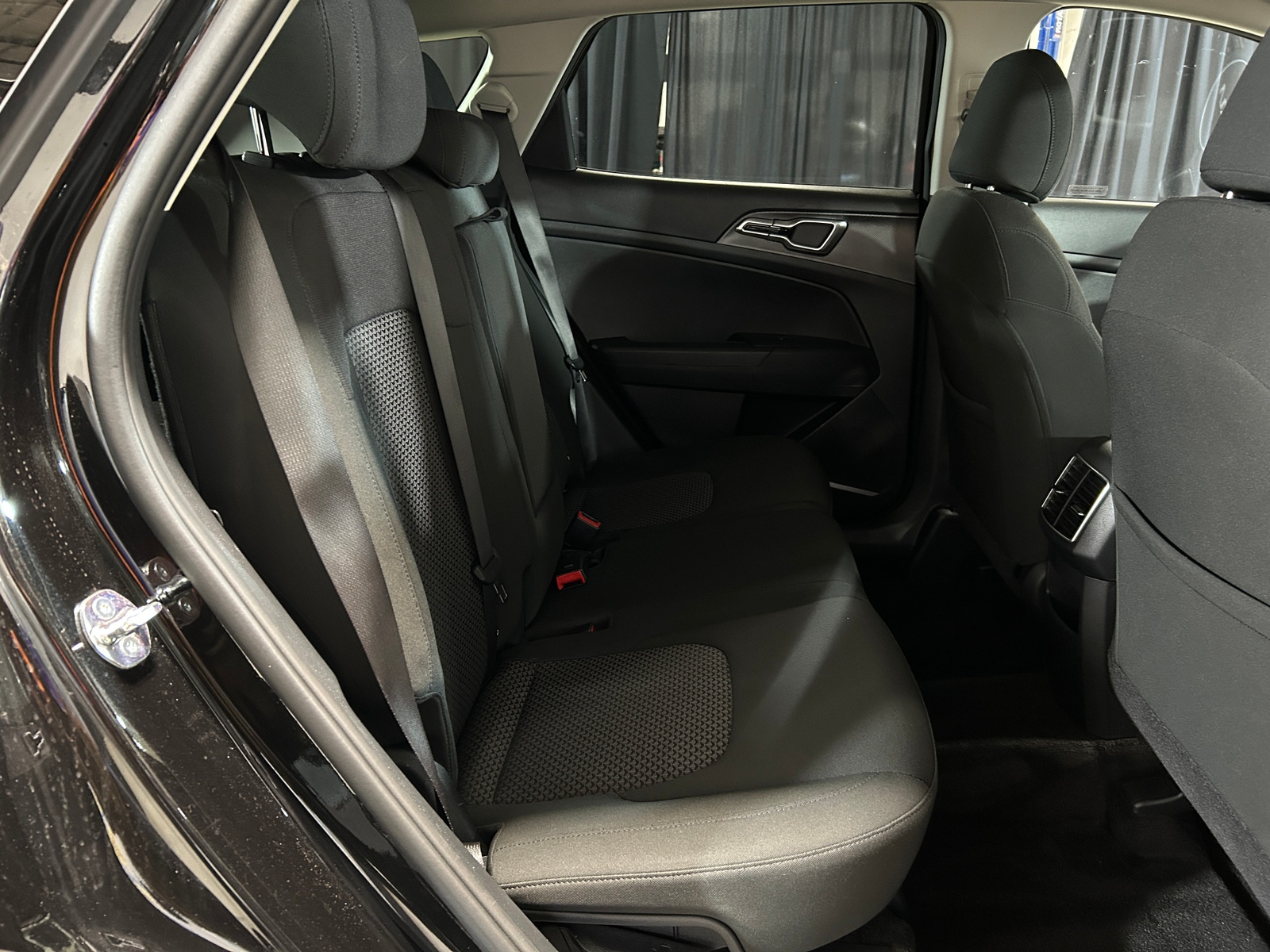 Thumbnail: 2025 Kia Sportage - 6