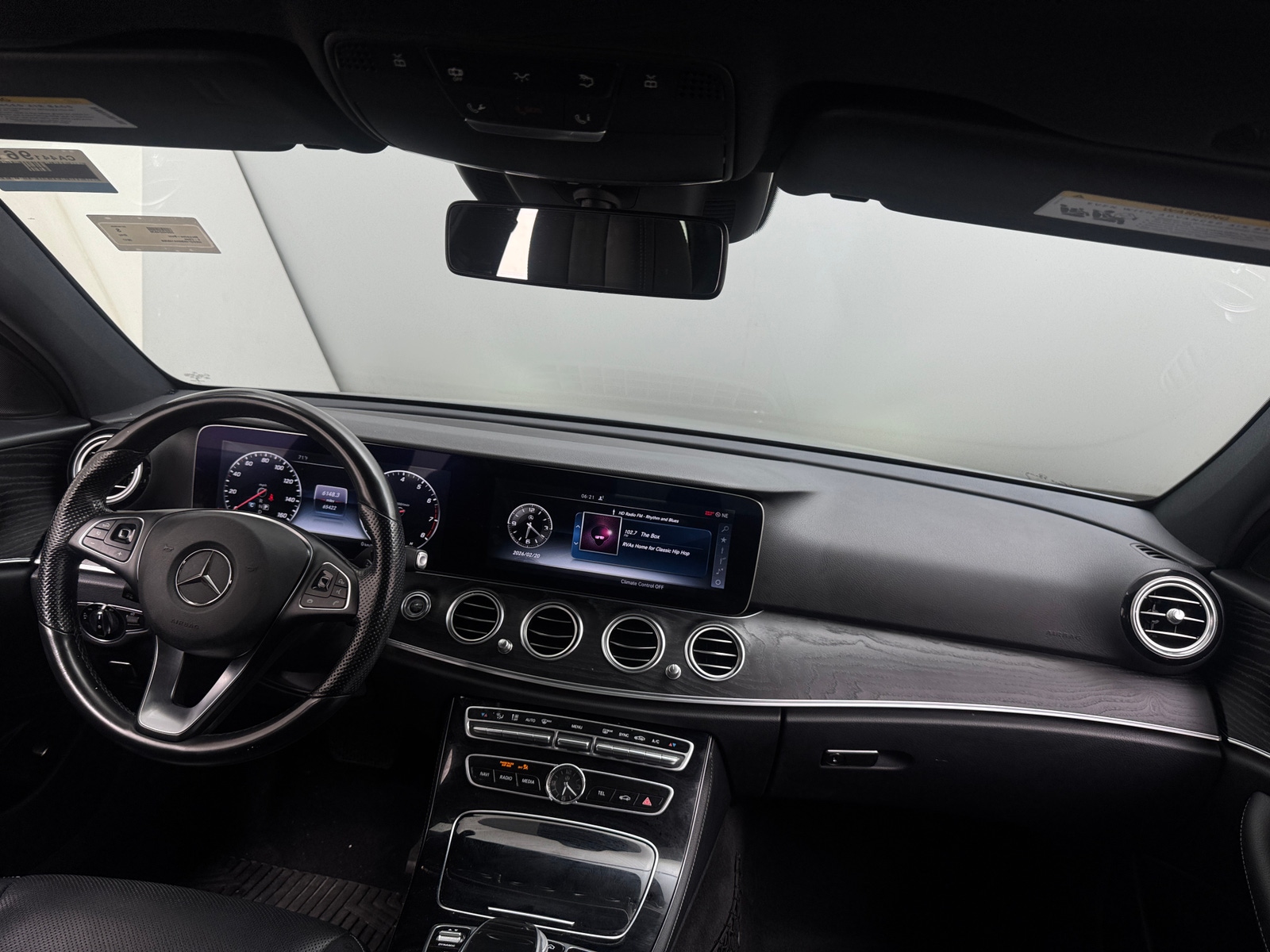 Thumbnail: 2017 Mercedes-Benz E-Class - 2