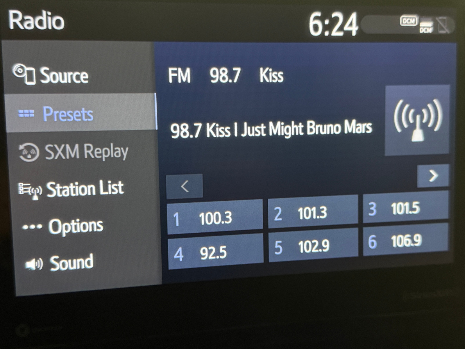 Thumbnail: 2022 Toyota Corolla Cross - 4