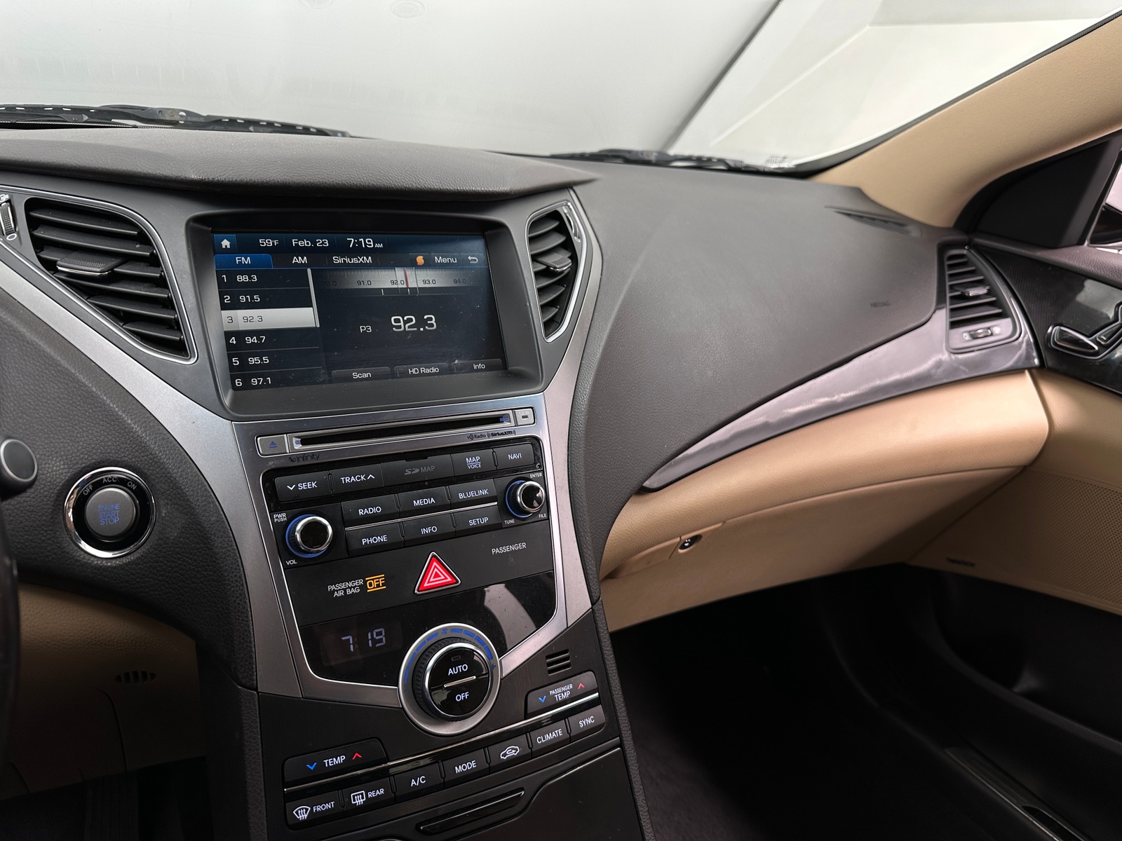 Thumbnail: 2015 Hyundai Azera - 3