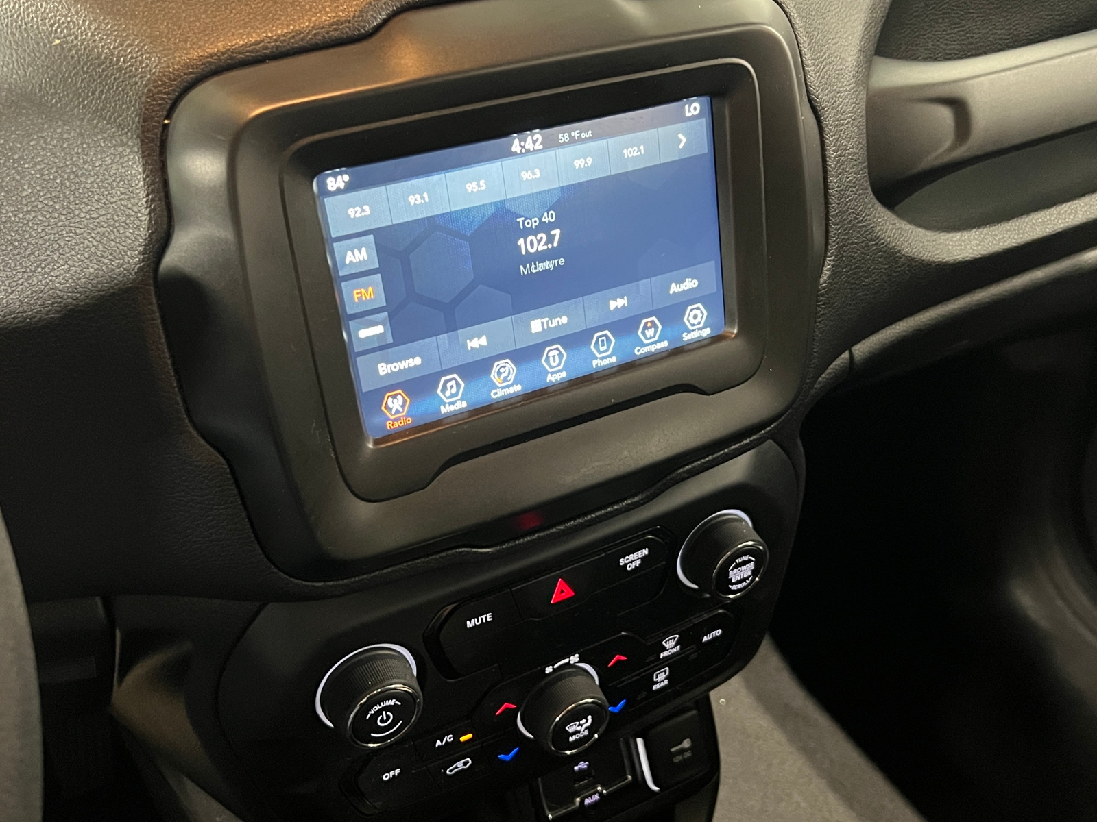 Thumbnail: 2020 Jeep Renegade - 4