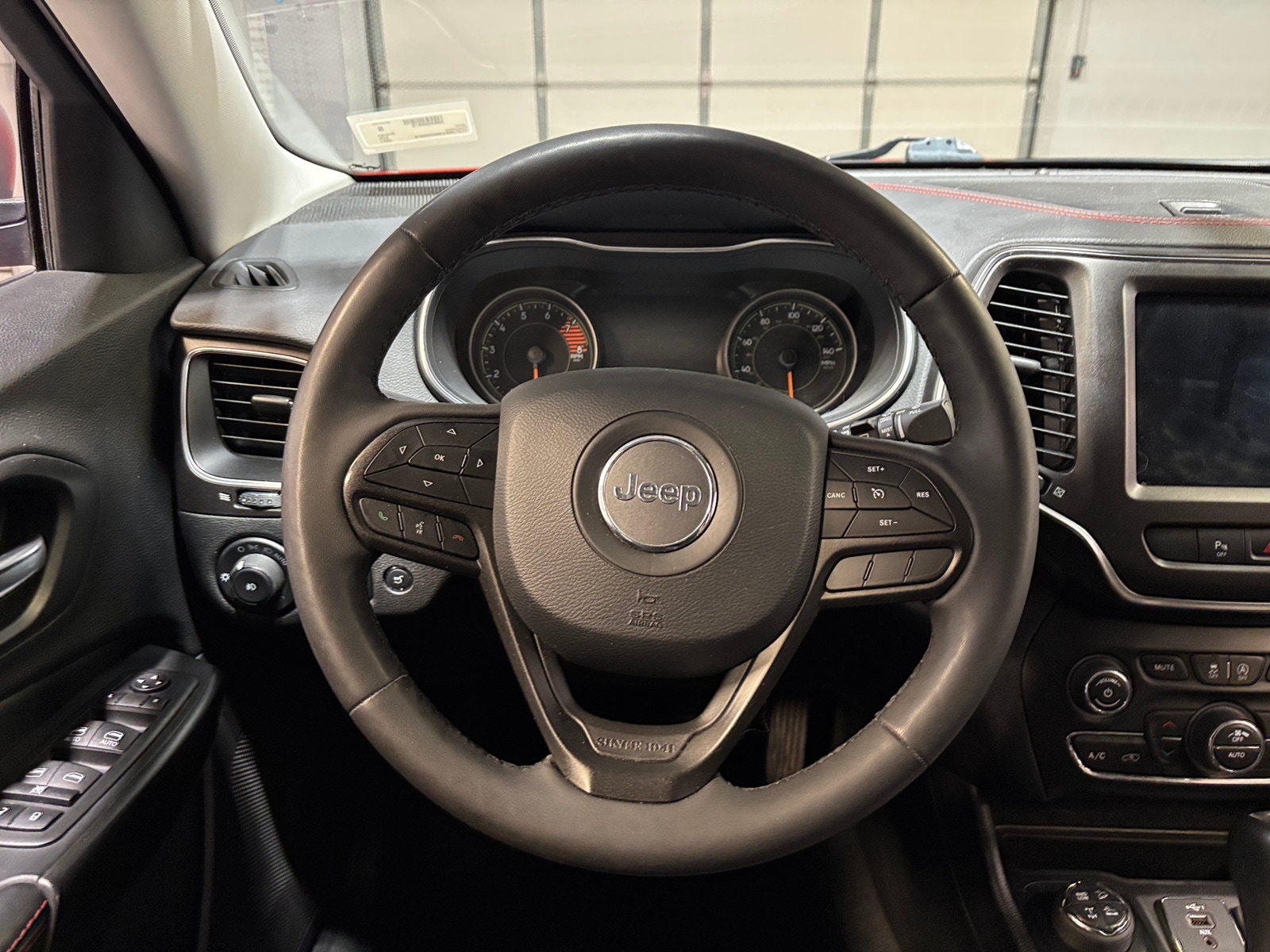 Thumbnail: 2021 Jeep Cherokee - 5