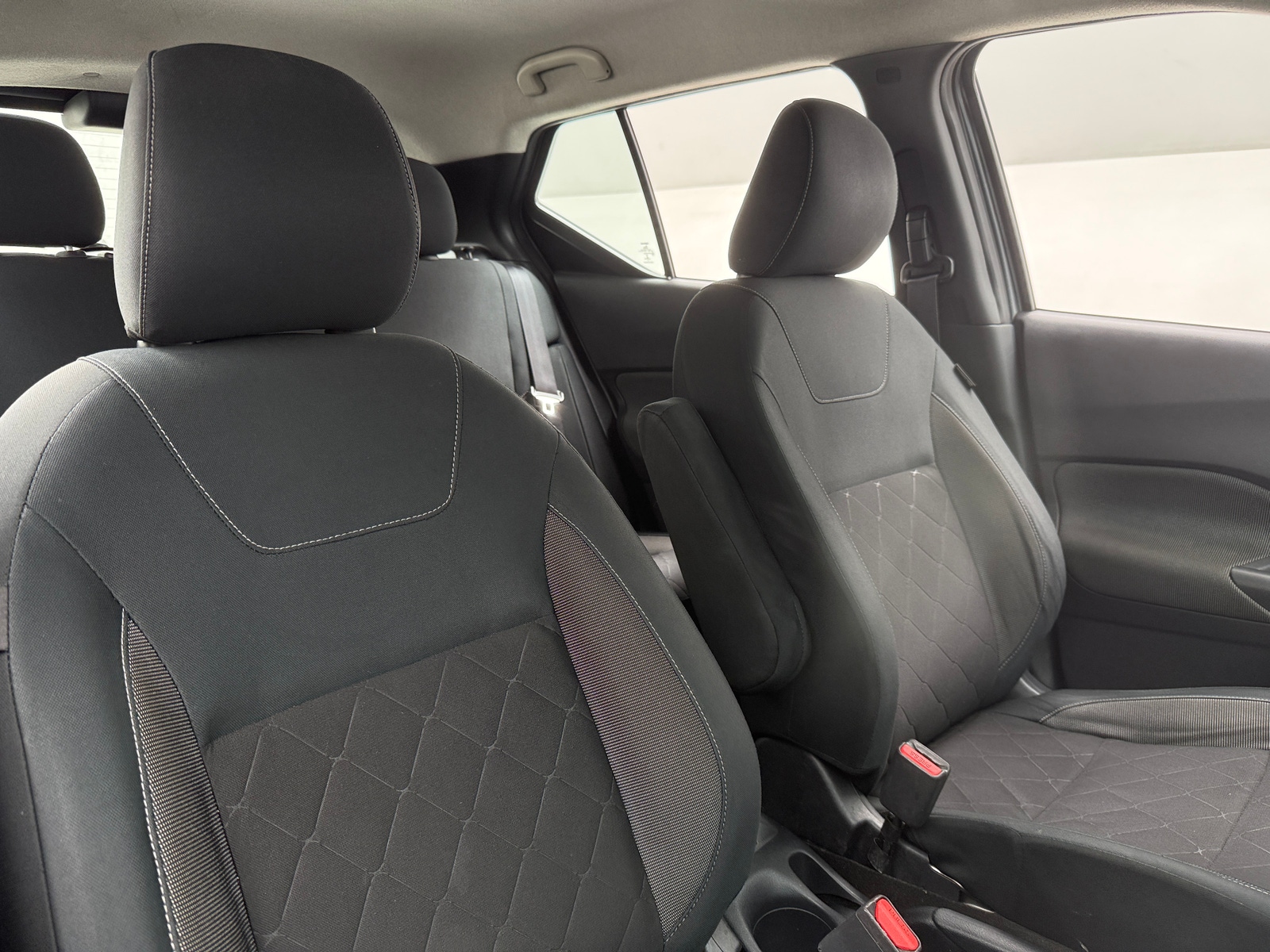 Thumbnail: 2020 Nissan Kicks - 2