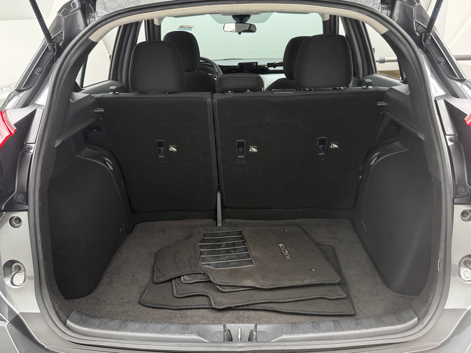 Thumbnail: 2020 Nissan Kicks - 7