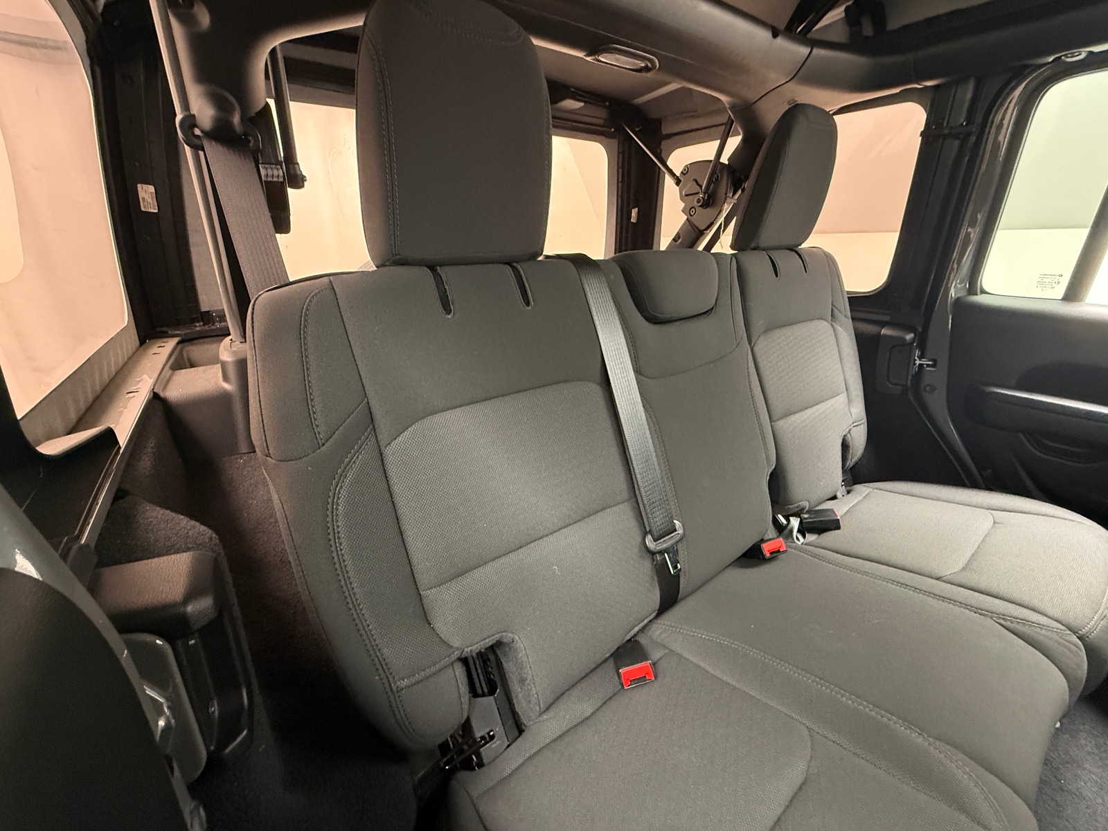 Thumbnail: 2022 Jeep Wrangler - 6