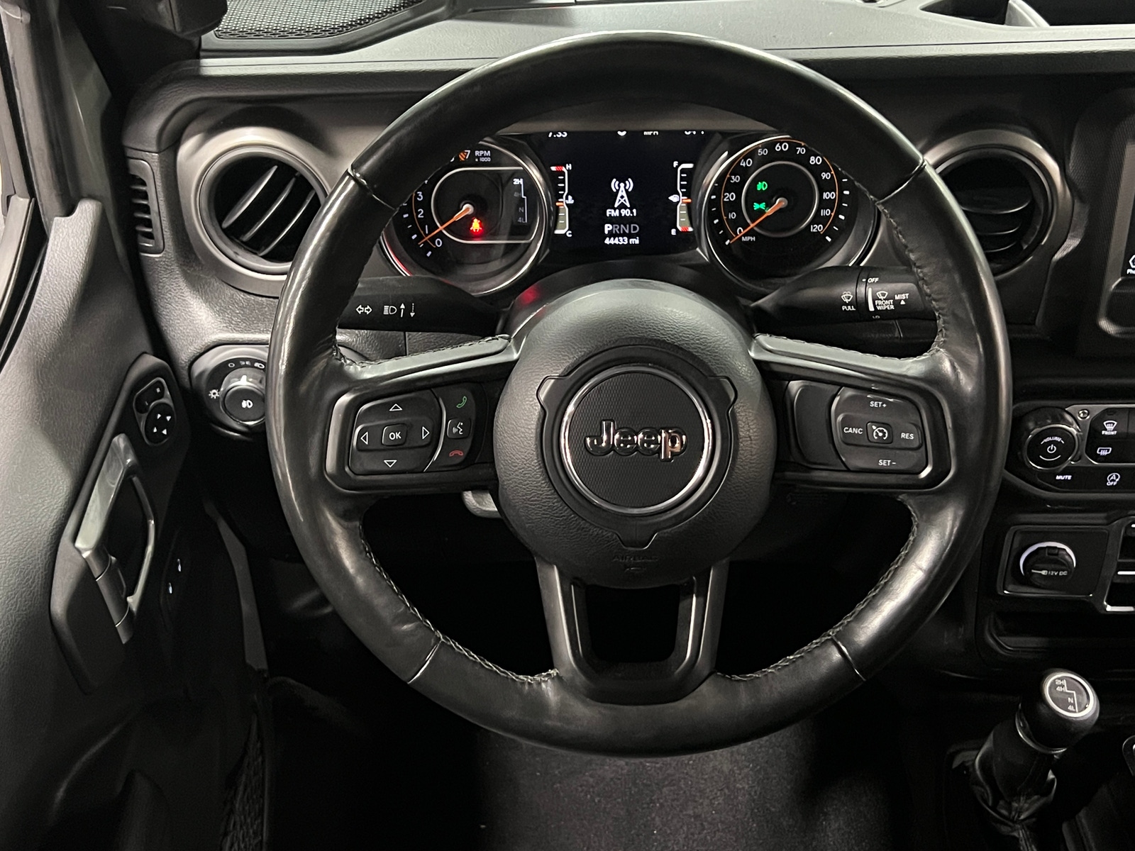 Thumbnail: 2022 Jeep Wrangler - 5