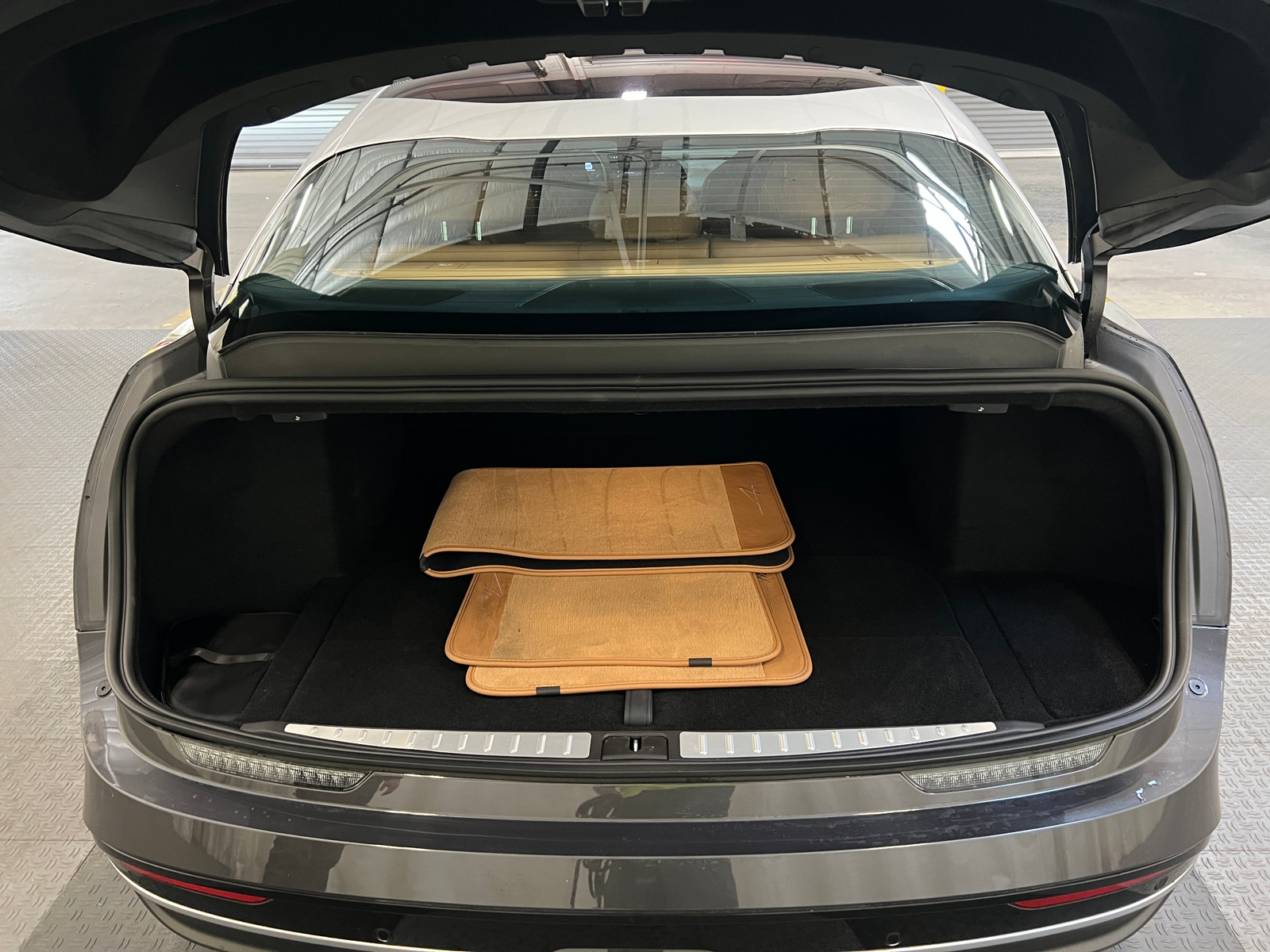 Thumbnail: 2023 Lucid Air - 6