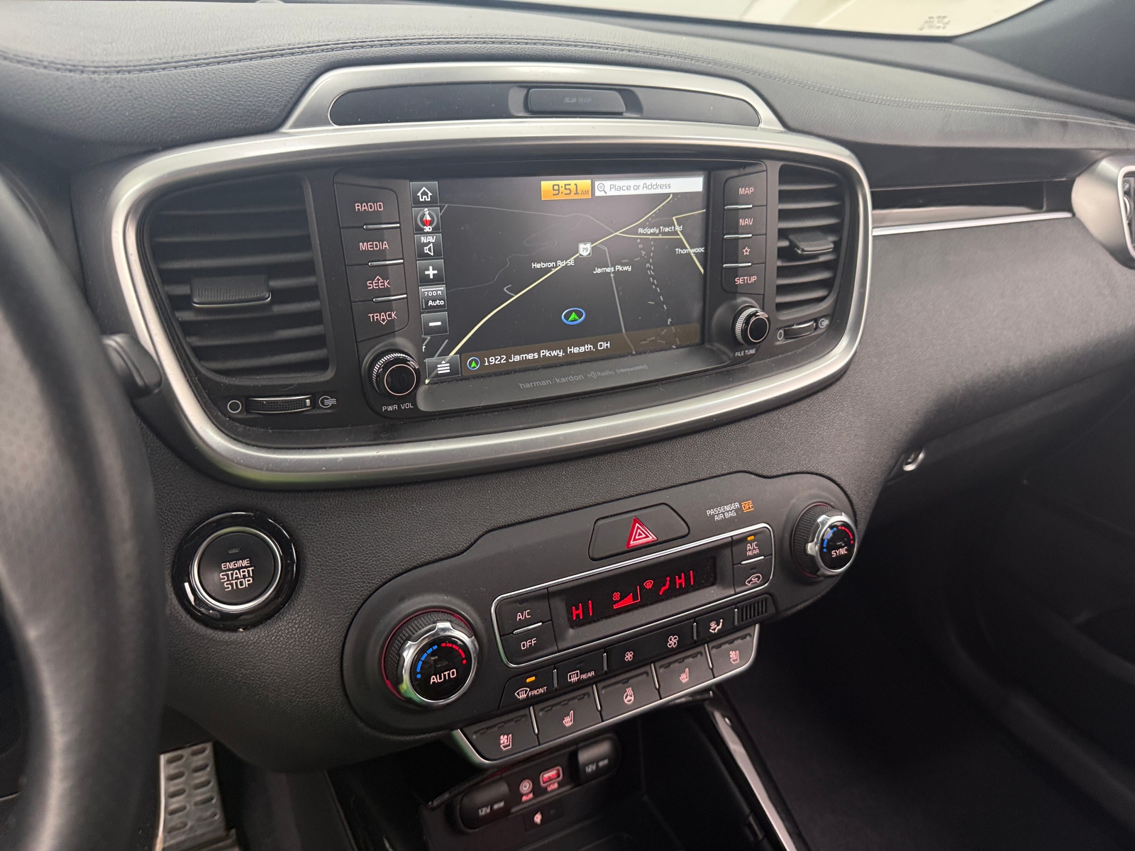 Thumbnail: 2019 Kia Sorento - 3