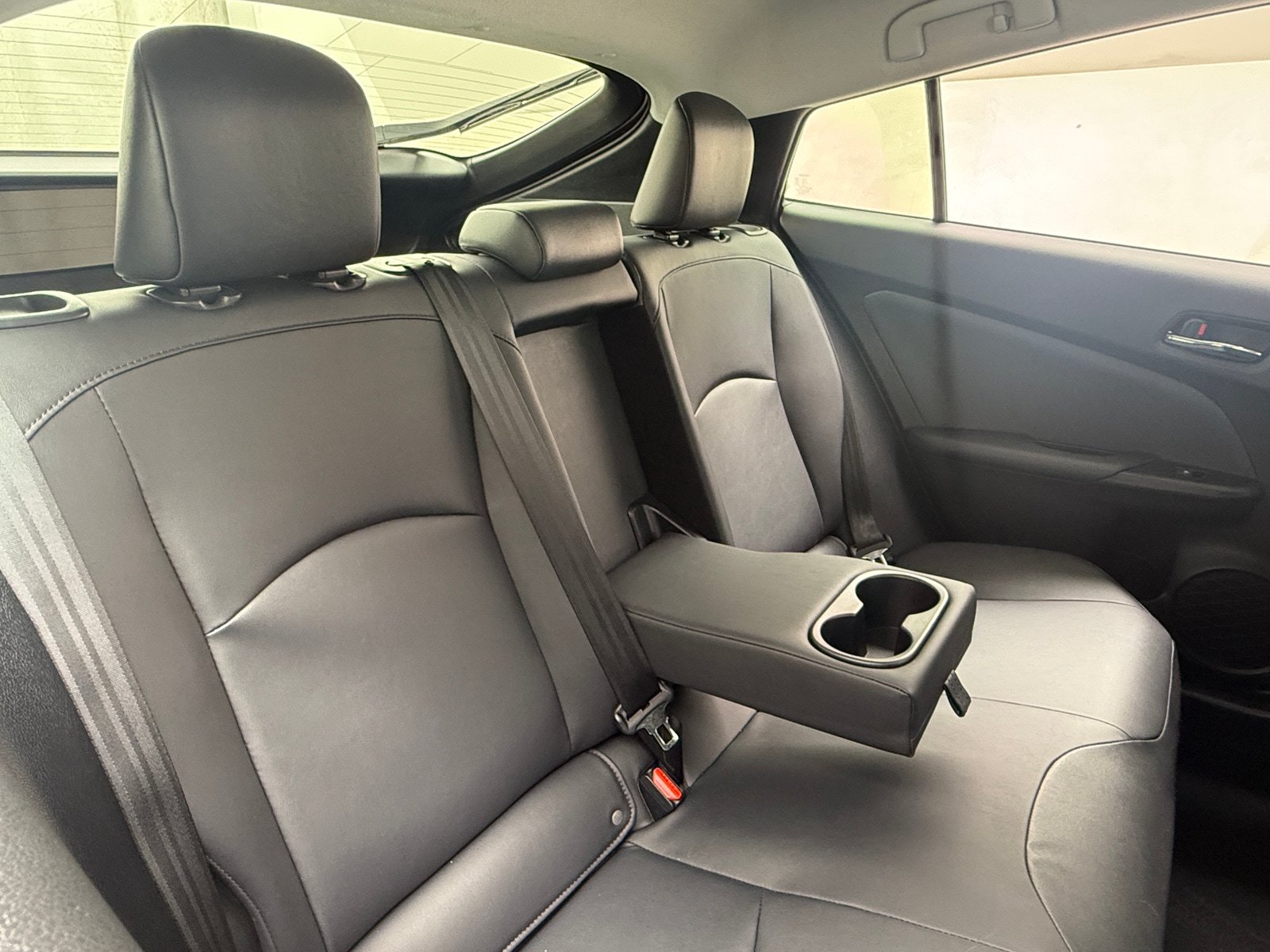 Thumbnail: 2018 Toyota Prius - 6