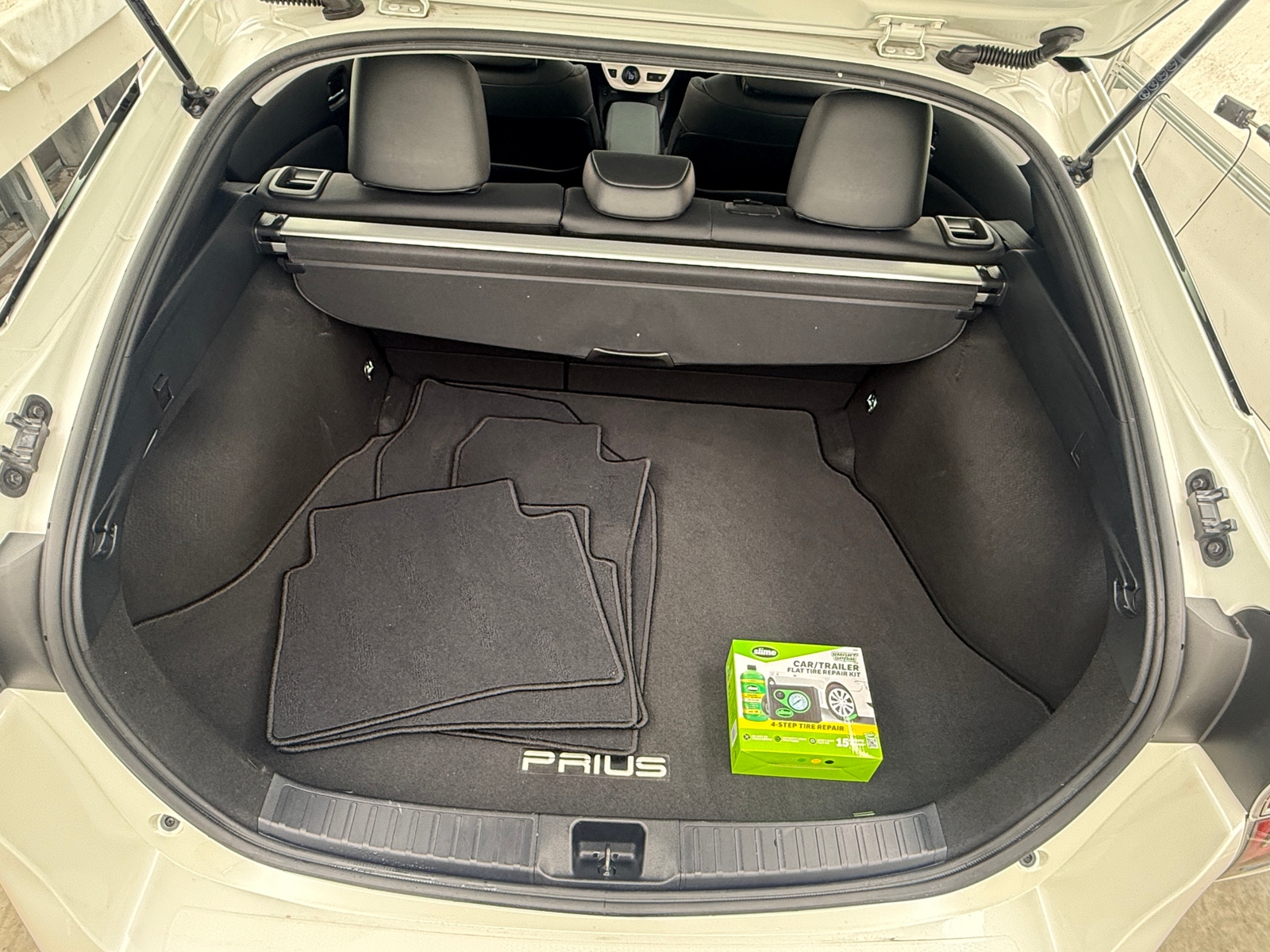 Thumbnail: 2018 Toyota Prius - 7