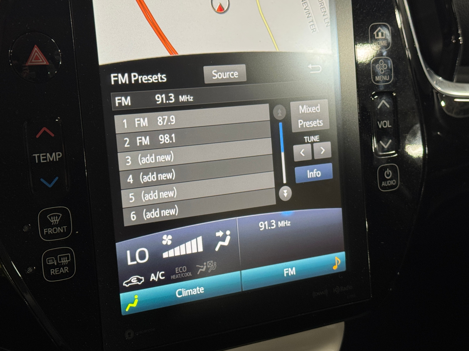 Thumbnail: 2018 Toyota Prius - 4