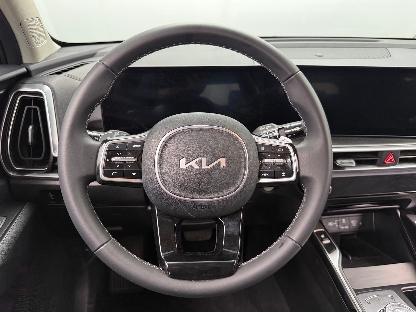 Thumbnail: 2025 Kia Sorento - 4