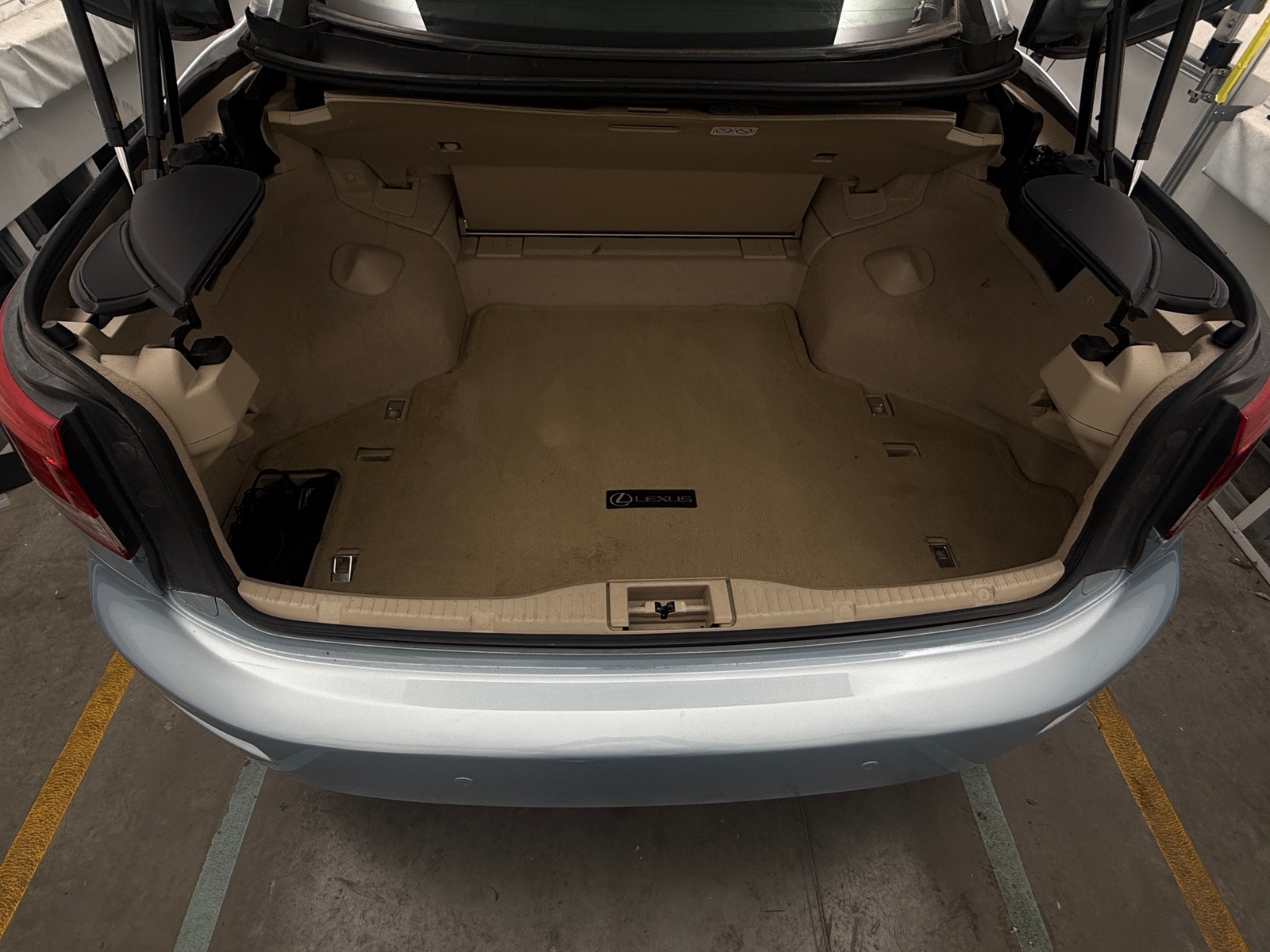 Thumbnail: 2011 Lexus IS - 6