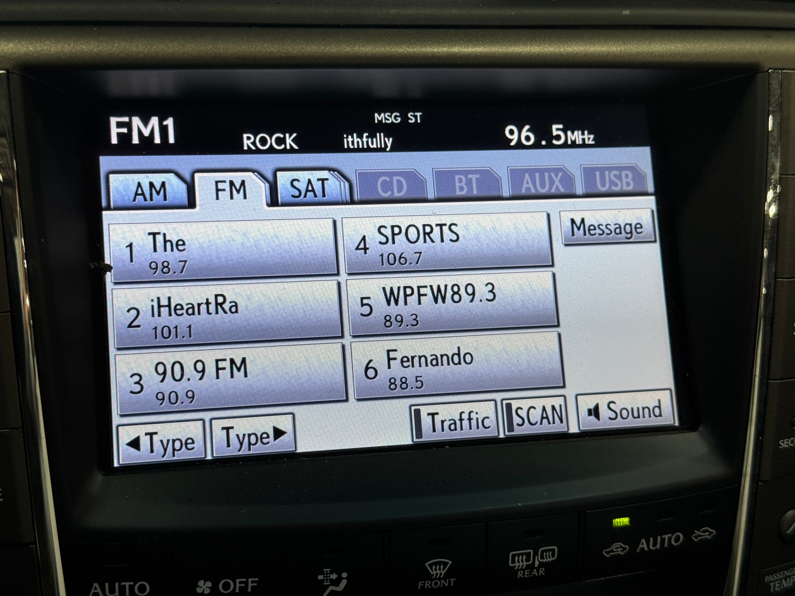 Thumbnail: 2011 Lexus IS - 3