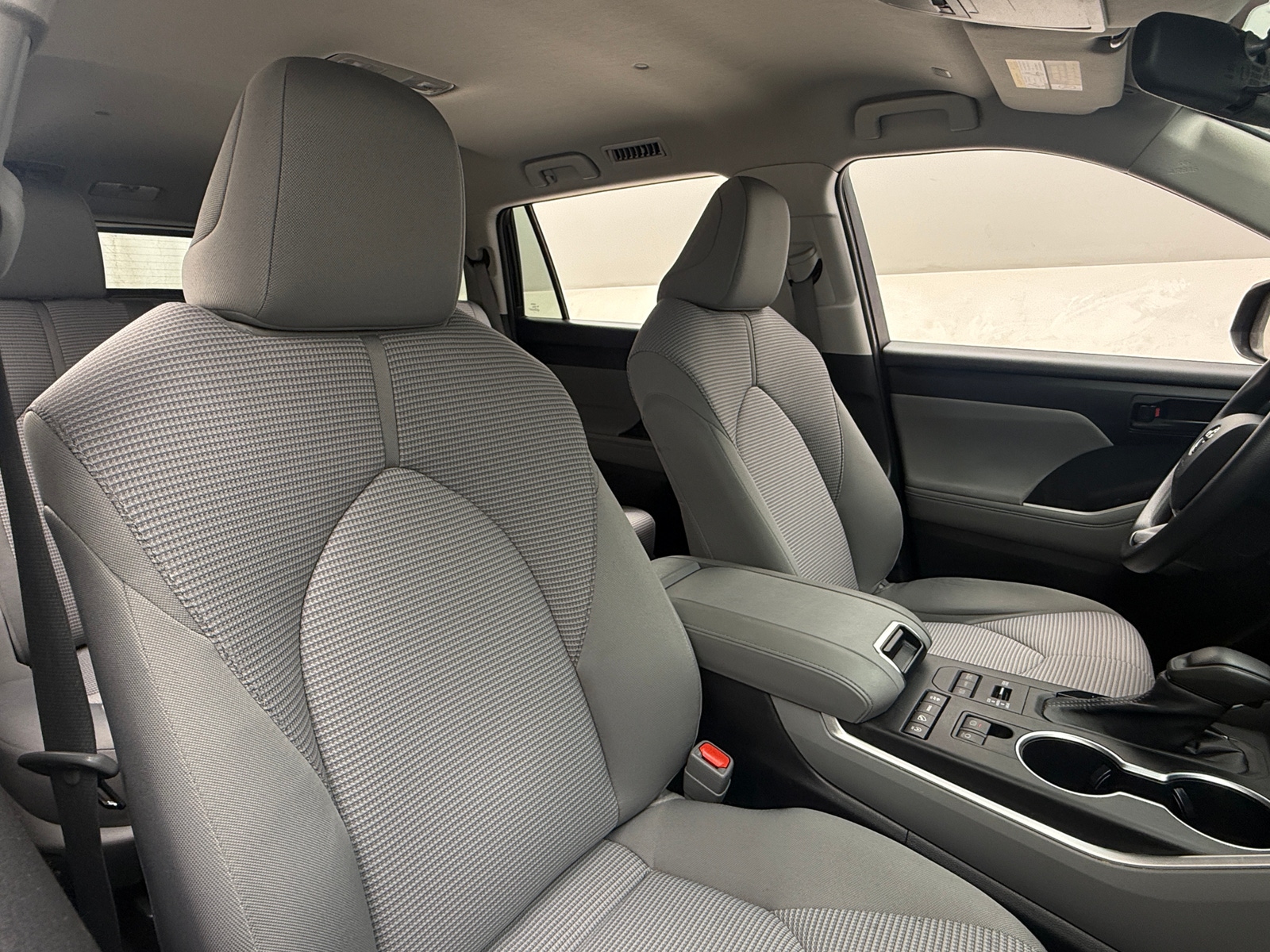 Thumbnail: 2022 Toyota Highlander - 2