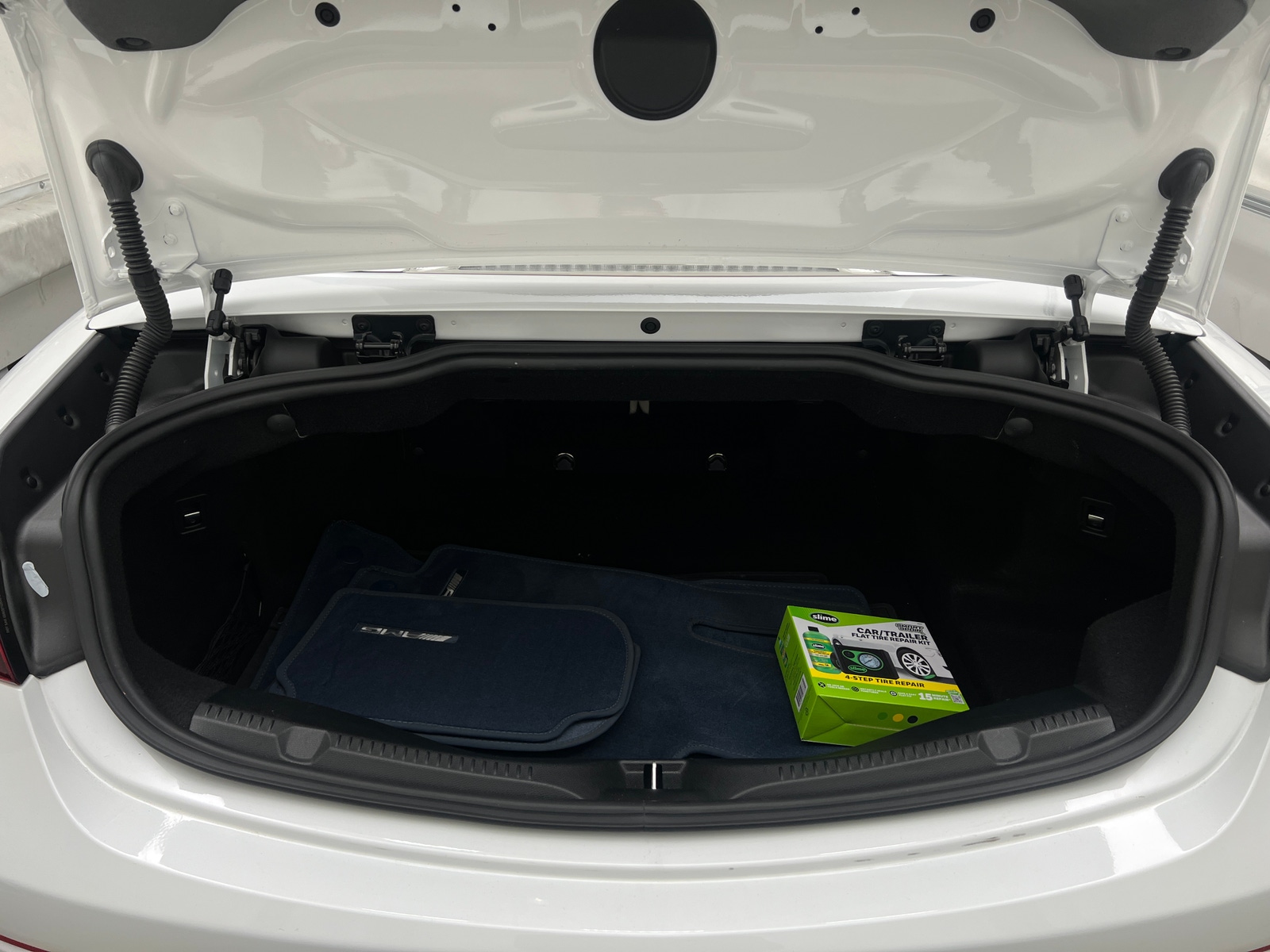 Thumbnail: 2023 Mercedes-Benz E-Class - 6