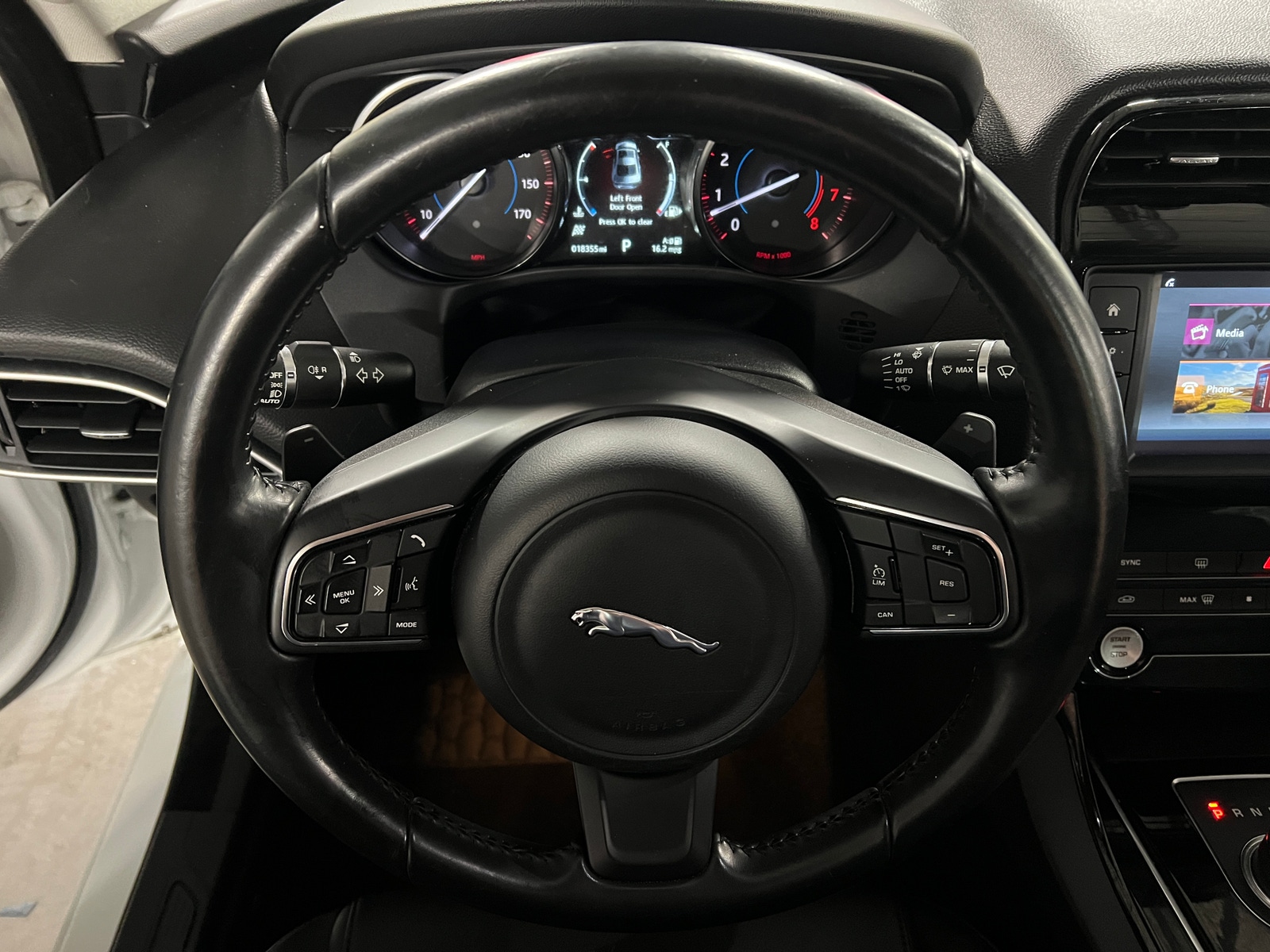 Thumbnail: 2017 Jaguar XE - 4