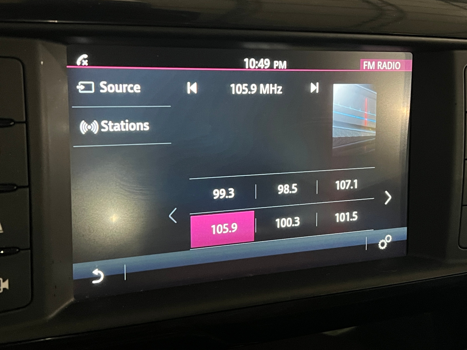 Thumbnail: 2017 Jaguar XE - 3