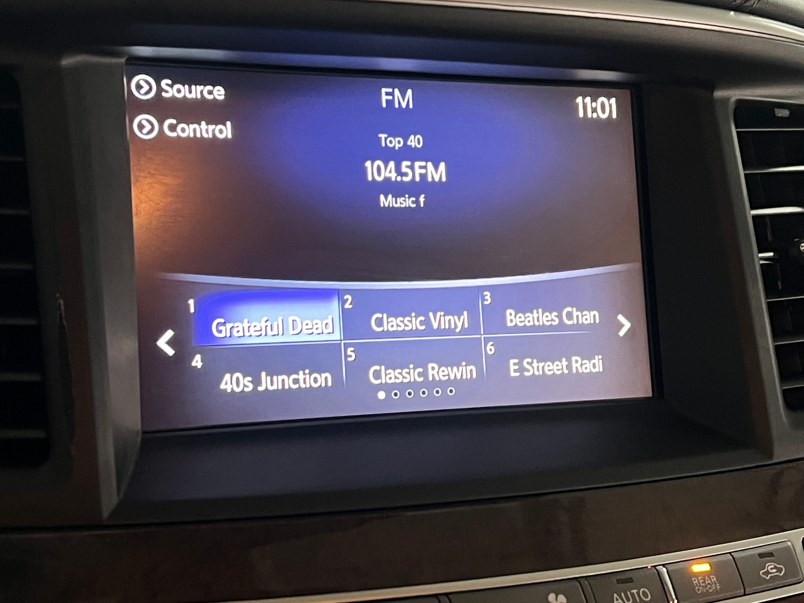 Thumbnail: 2017 INFINITI QX60 - 3