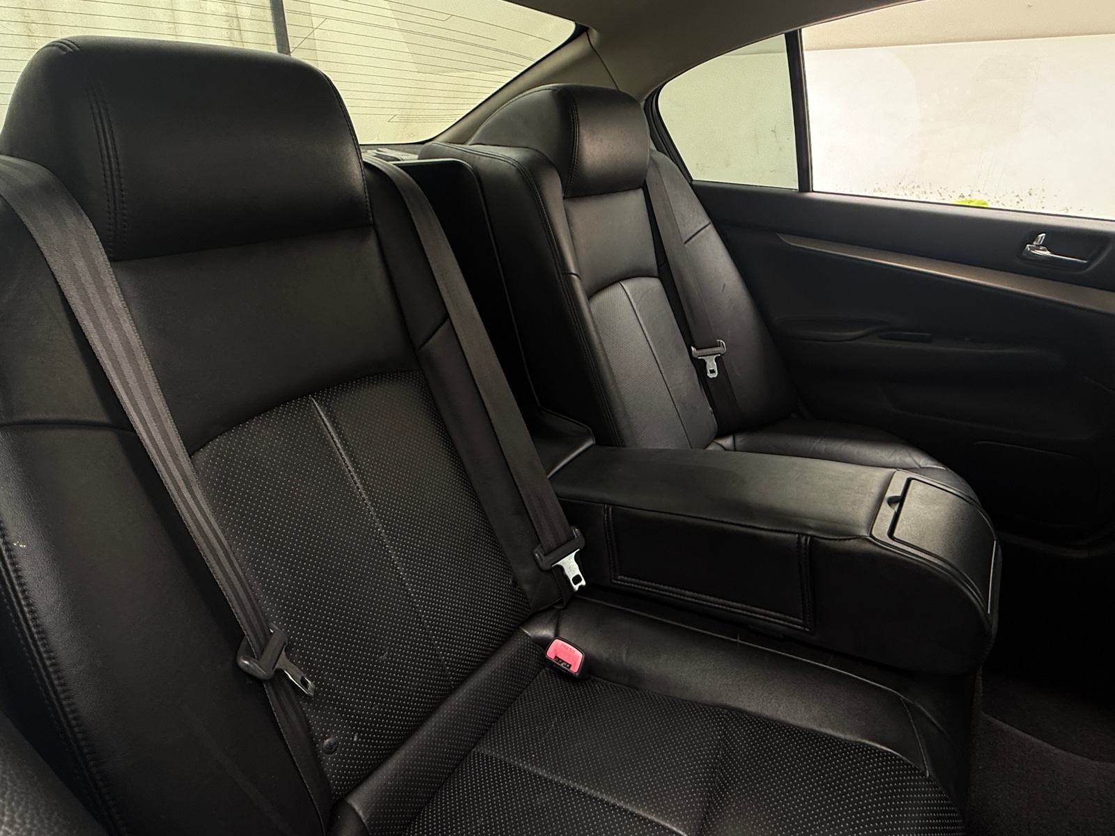 Thumbnail: 2011 INFINITI G37 - 5