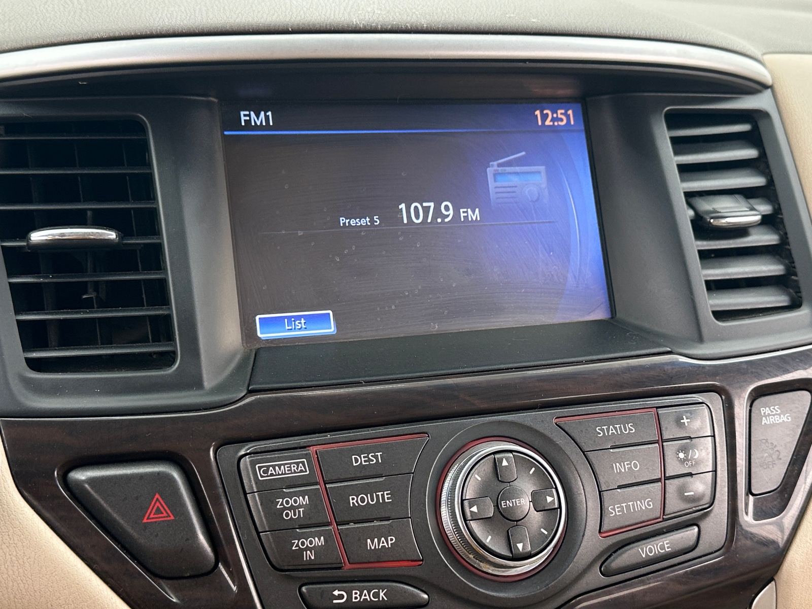 Thumbnail: 2015 Nissan Pathfinder - 3