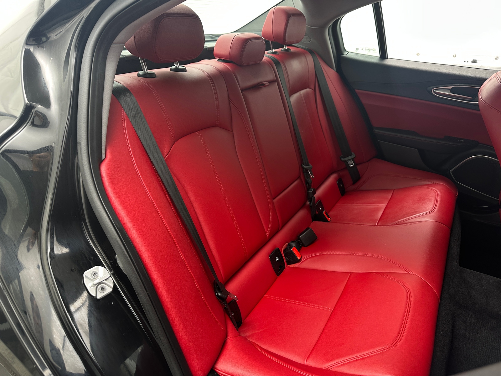 Thumbnail: 2019 Alfa Romeo Giulia - 5