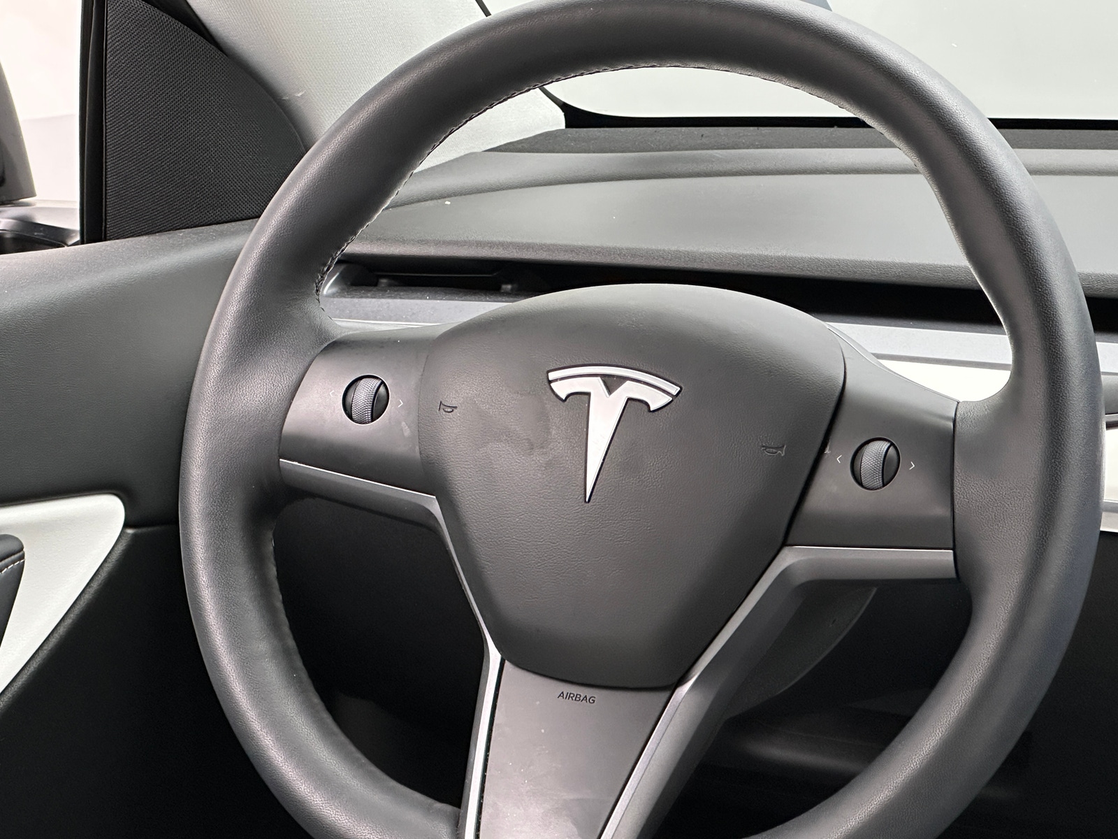 Thumbnail: 2022 Tesla Model Y - 4