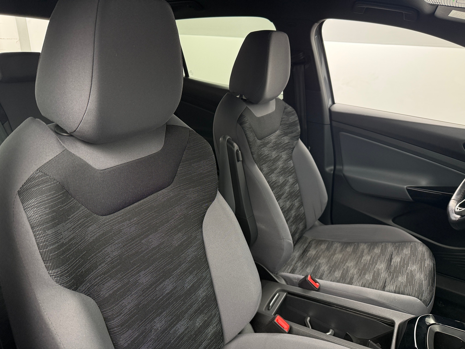 Thumbnail: 2021 Volkswagen ID.4 - 2