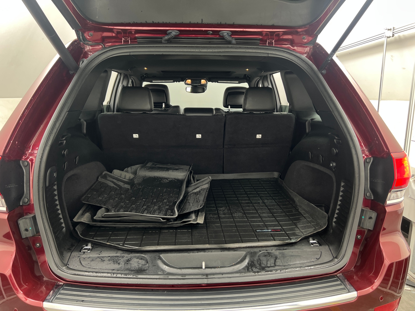 Thumbnail: 2020 Jeep Grand Cherokee - 6