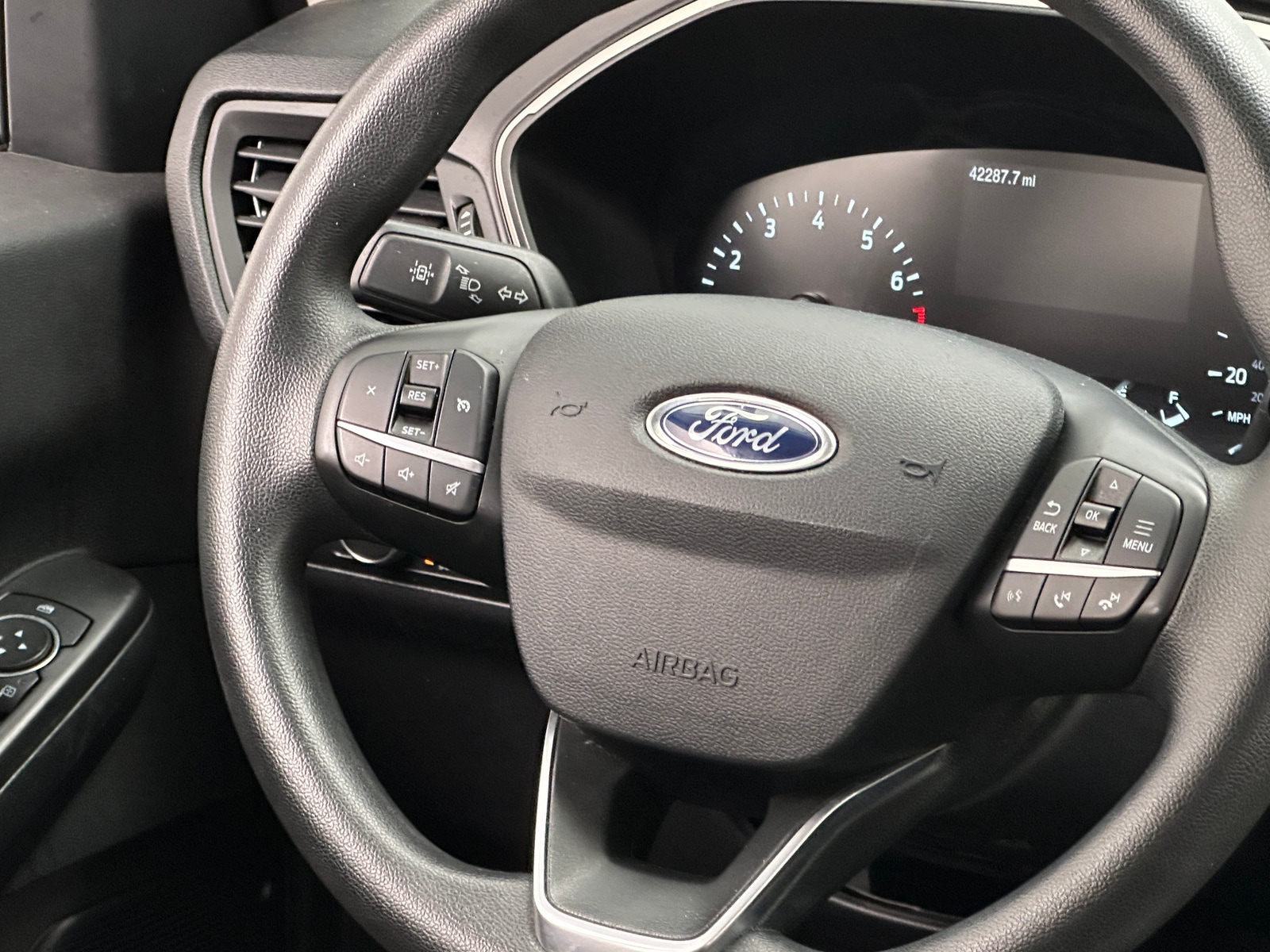 Thumbnail: 2021 Ford Escape - 5