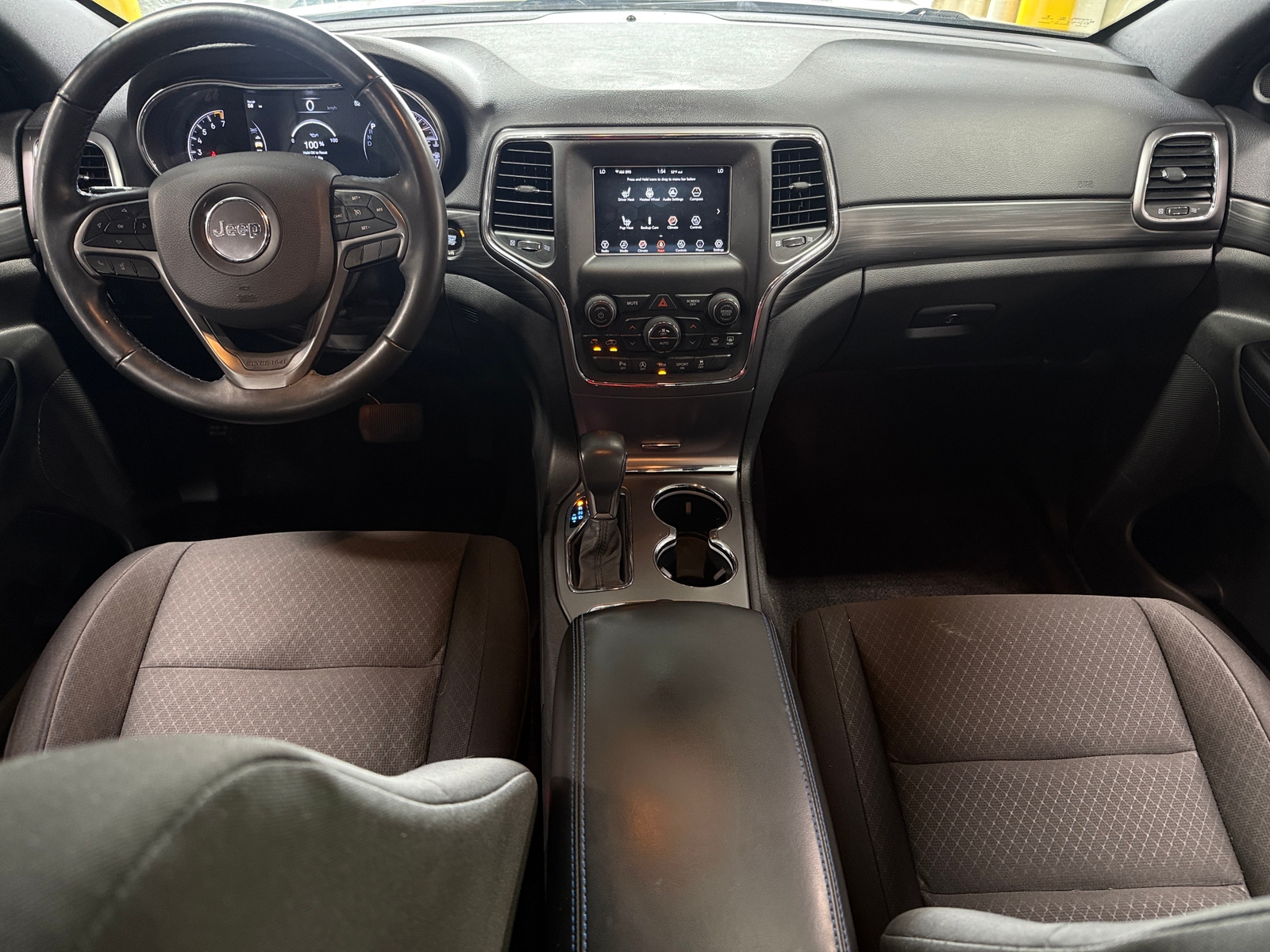 Thumbnail: 2019 Jeep Grand Cherokee - 3