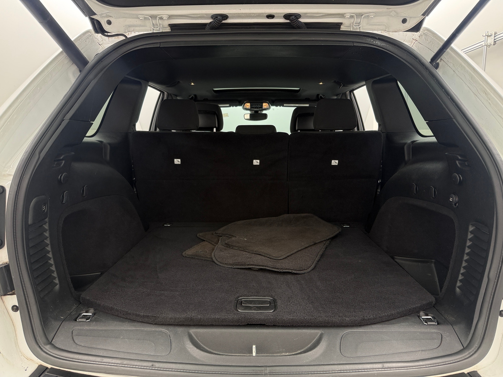 Thumbnail: 2019 Jeep Grand Cherokee - 7