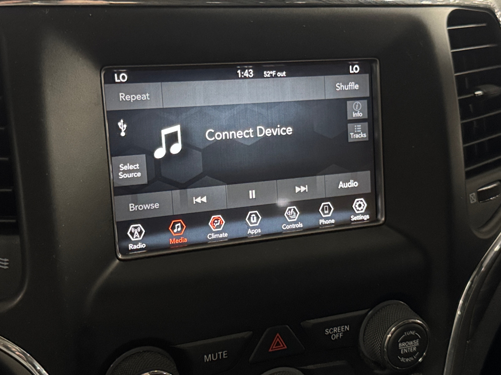 Thumbnail: 2019 Jeep Grand Cherokee - 4