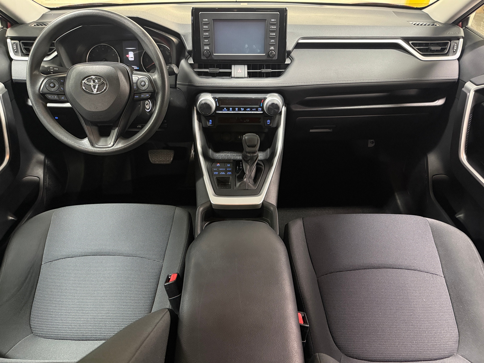 Thumbnail: 2019 Toyota RAV4 - 3