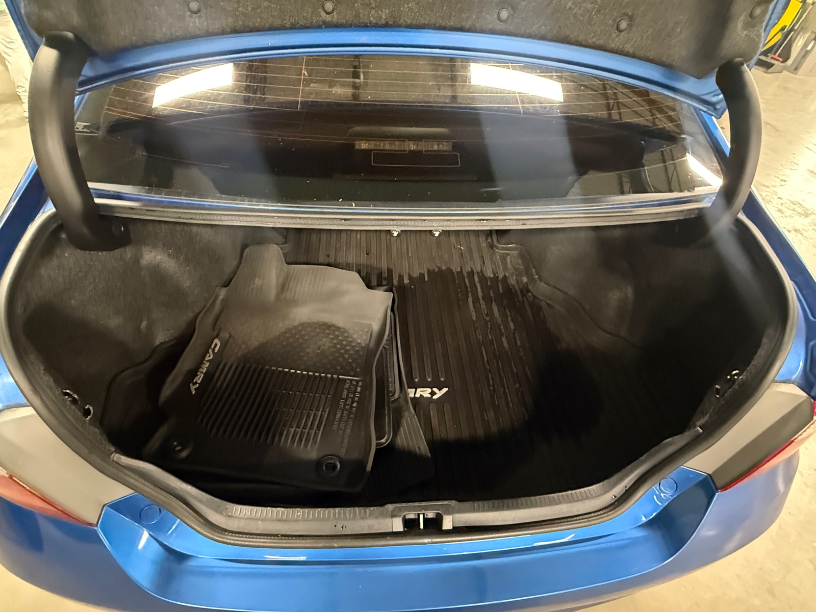 Thumbnail: 2017 Toyota Camry - 7