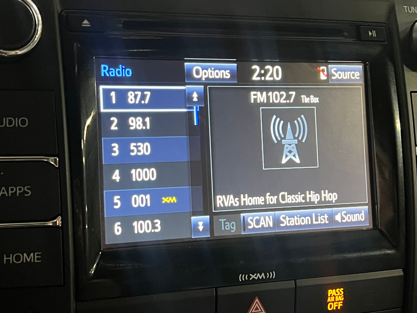 Thumbnail: 2017 Toyota Camry - 4