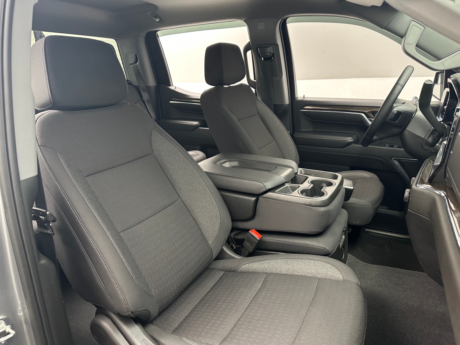 Thumbnail: 2024 Chevrolet Silverado 1500 - 2