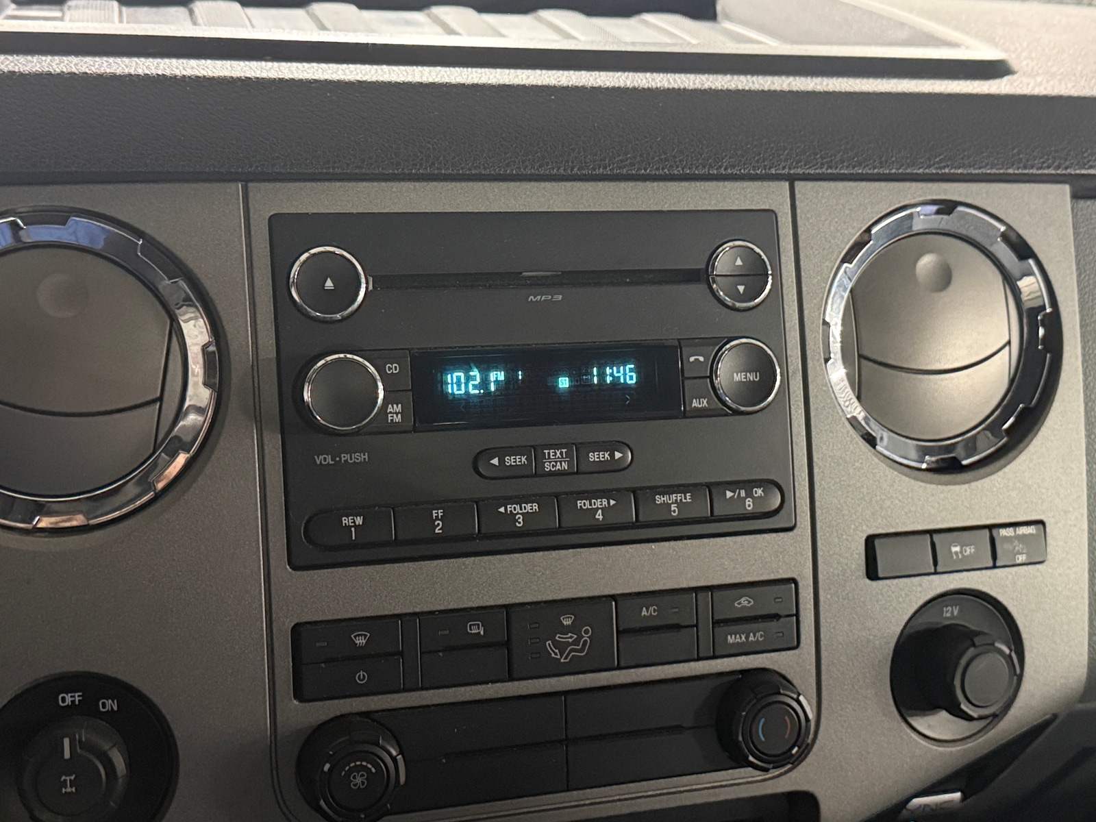 Thumbnail: 2016 Ford Econoline - 4