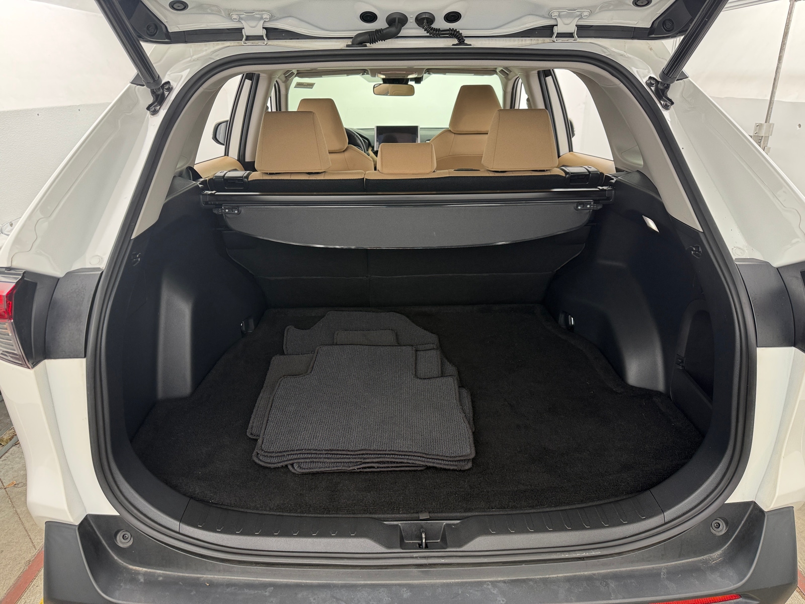 Thumbnail: 2023 Toyota RAV4 - 7