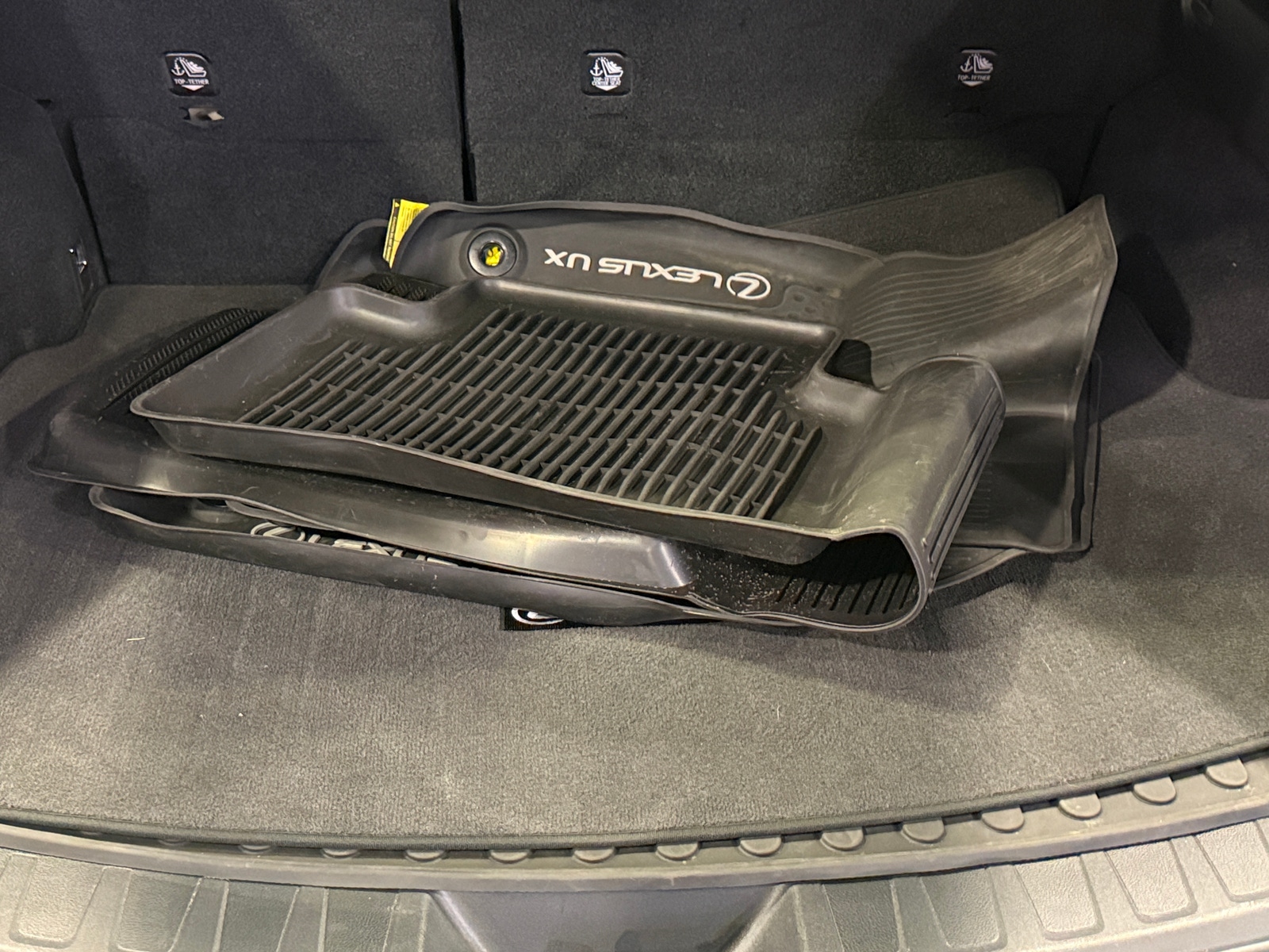 Thumbnail: 2023 Lexus UX - 6