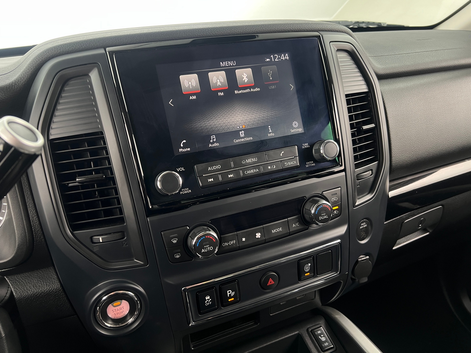 Thumbnail: 2024 Nissan Titan - 4